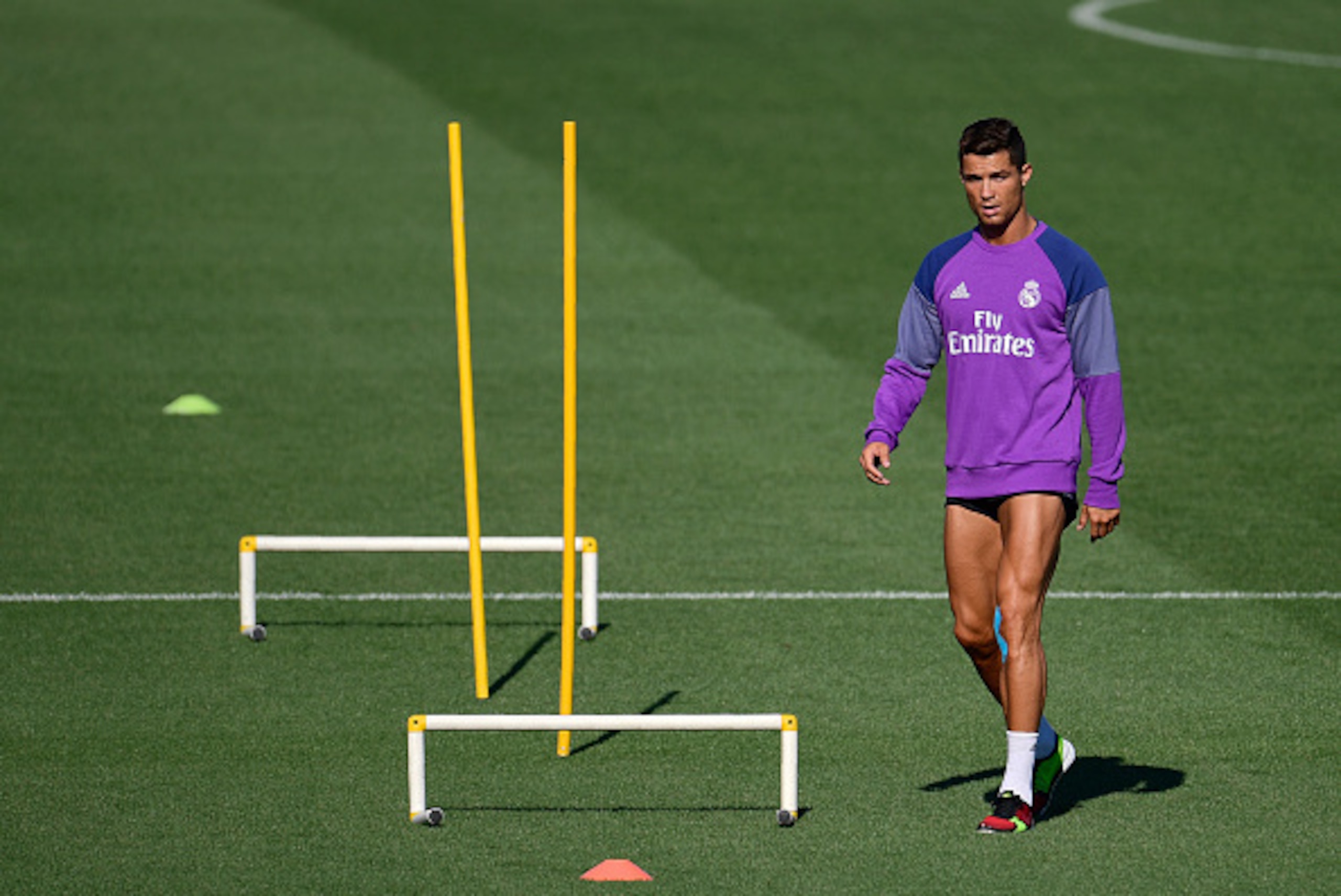 Real Madrid's Portuguese forward Cristiano Ronaldo trains at Valdebebas sport city in Madrid on August 20, 2016. / AFP / PIERRE-PHILIPPE MARCOU        (Photo credit should read PIERRE-PHILIPPE MARCOU/AFP/Getty Images)