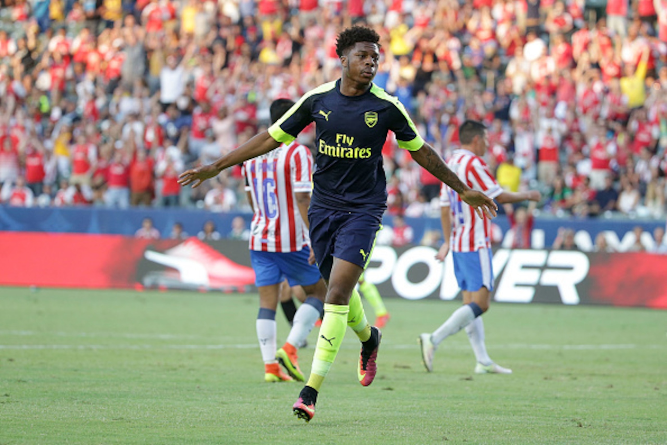 CARSON, CA - JULY 31:  Chuba Akpom #32 of Arsenal celebrates a goal against Chivas de Guadalajara at StubHub Center on July 31, 2016 in Carson, California.  (Photo by Jeff Gross/Getty Images)
