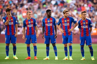 BARCELONA, SPAIN - AUGUST 10: (L-R) Andre Gomes, Lucas Digne, Samuel Umtiti, Sergi Samper and Denis Suarez of FC Barcelona look on prior to the Joan Gamper trophy match between FC Barcelona and UC Sampdoria at Camp Nou on August 10, 2016 in Barcelona, Spa