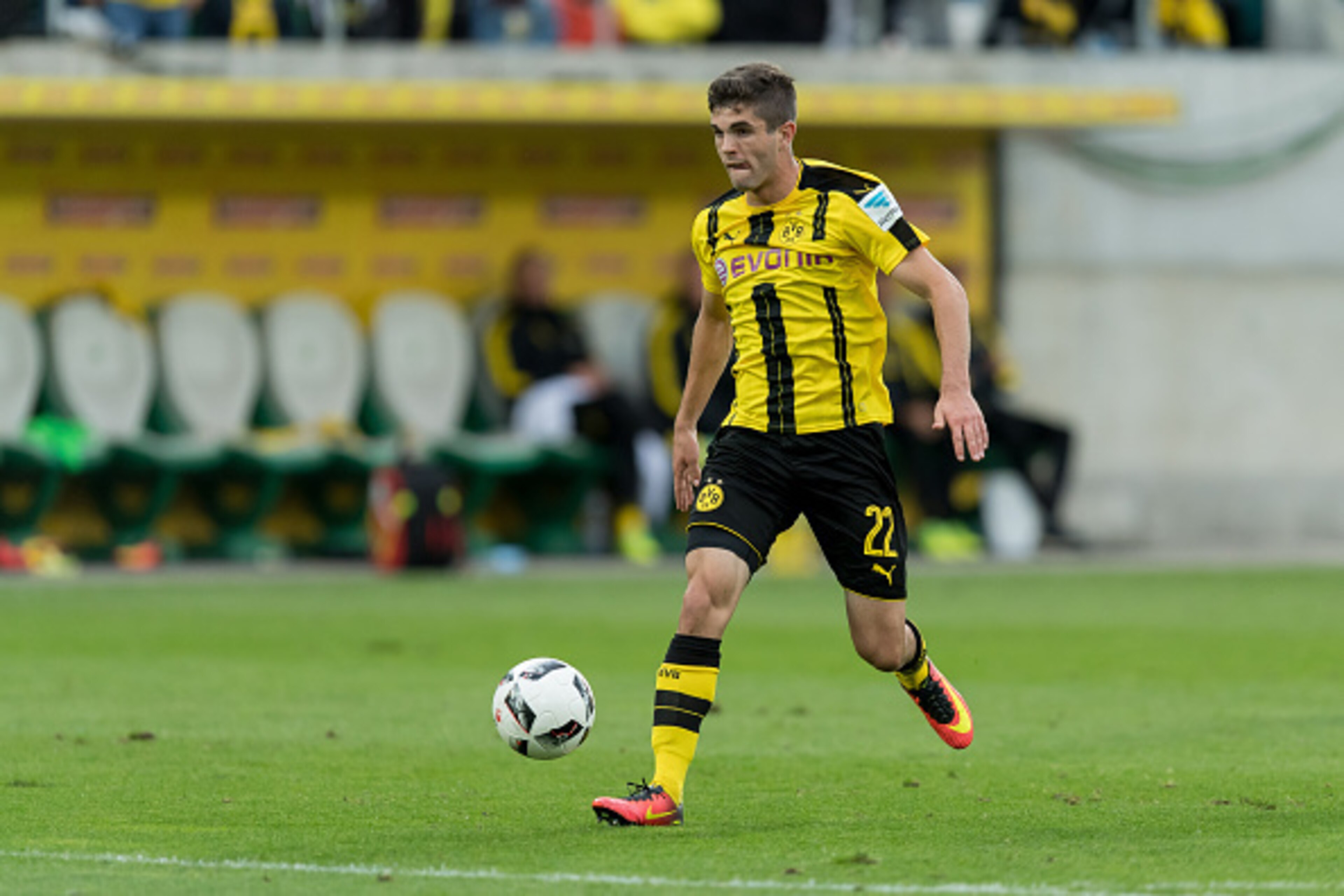 St. Gallen, Schweiz 09.08.2016, Testspiel BV Borussia Dortmund - Athletic Bilbao, BVB, Christian Pulisic (U-19 BVB) (Photo by TF-Images/Getty Images) St. Gallen, Schweiz 09.08.2016, Testspiel BV Borussia Dortmund - Athletic Bilbao, BVB, Christian Pulisic (U-19 BVB) (Photo by TF-Images/Getty Images)