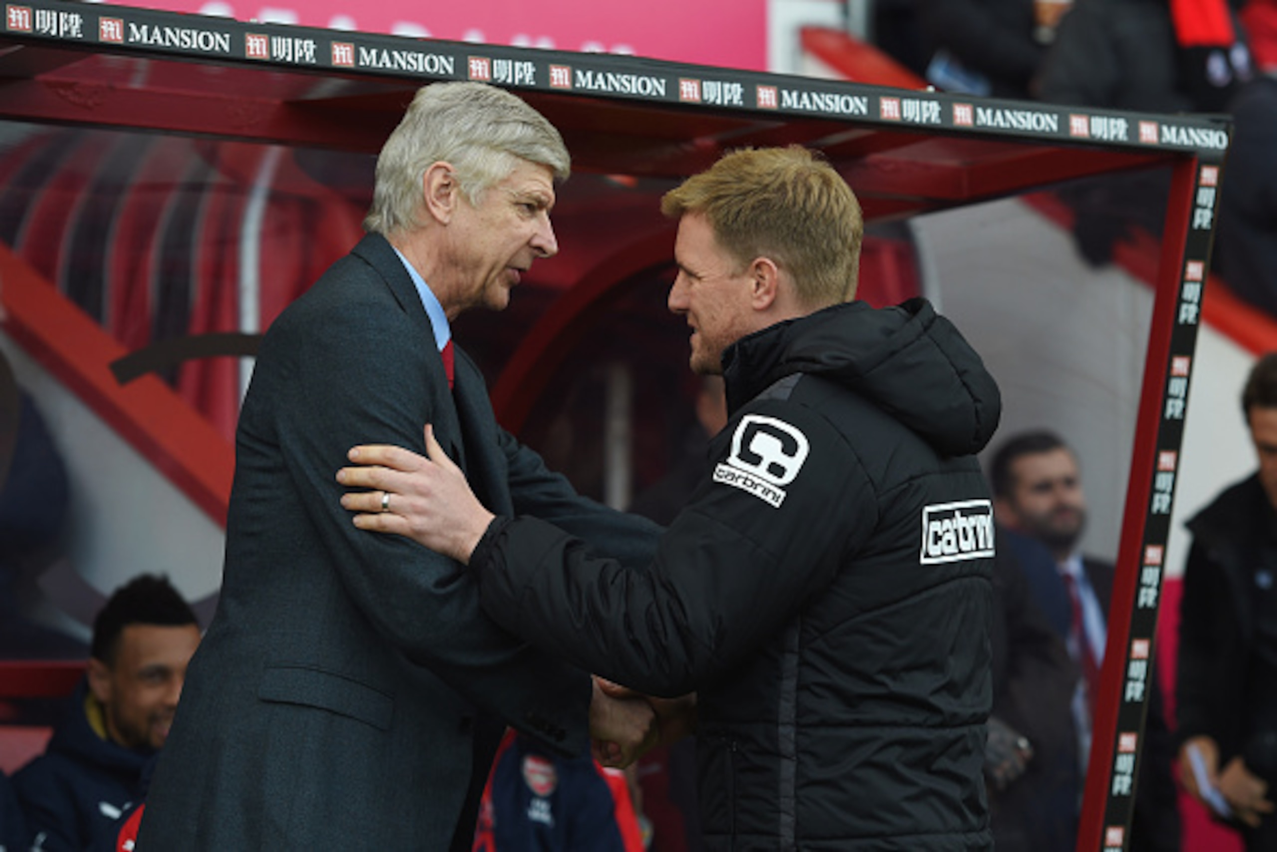 BOURNEMOUTH, ENGLAND - FEBRUARY 07:  Arsene Wenger manager of Arsenal and Eddie Howe manager of Bournemouth shake hands prior to the Barclays Premier League match between A.F.C. Bournemouth and Arsenal at the Vitality Stadium on February 7, 2016 in Bourne