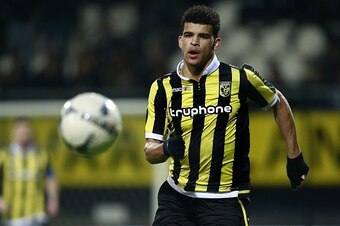Dominic Solanke during the Dutch Eredivisie match between Heracles Almelo and Vitesse Arnhem at Polman stadium on December 13, 2015 in Almelo, The Netherlands(Photo by VI Images via Getty Images)
