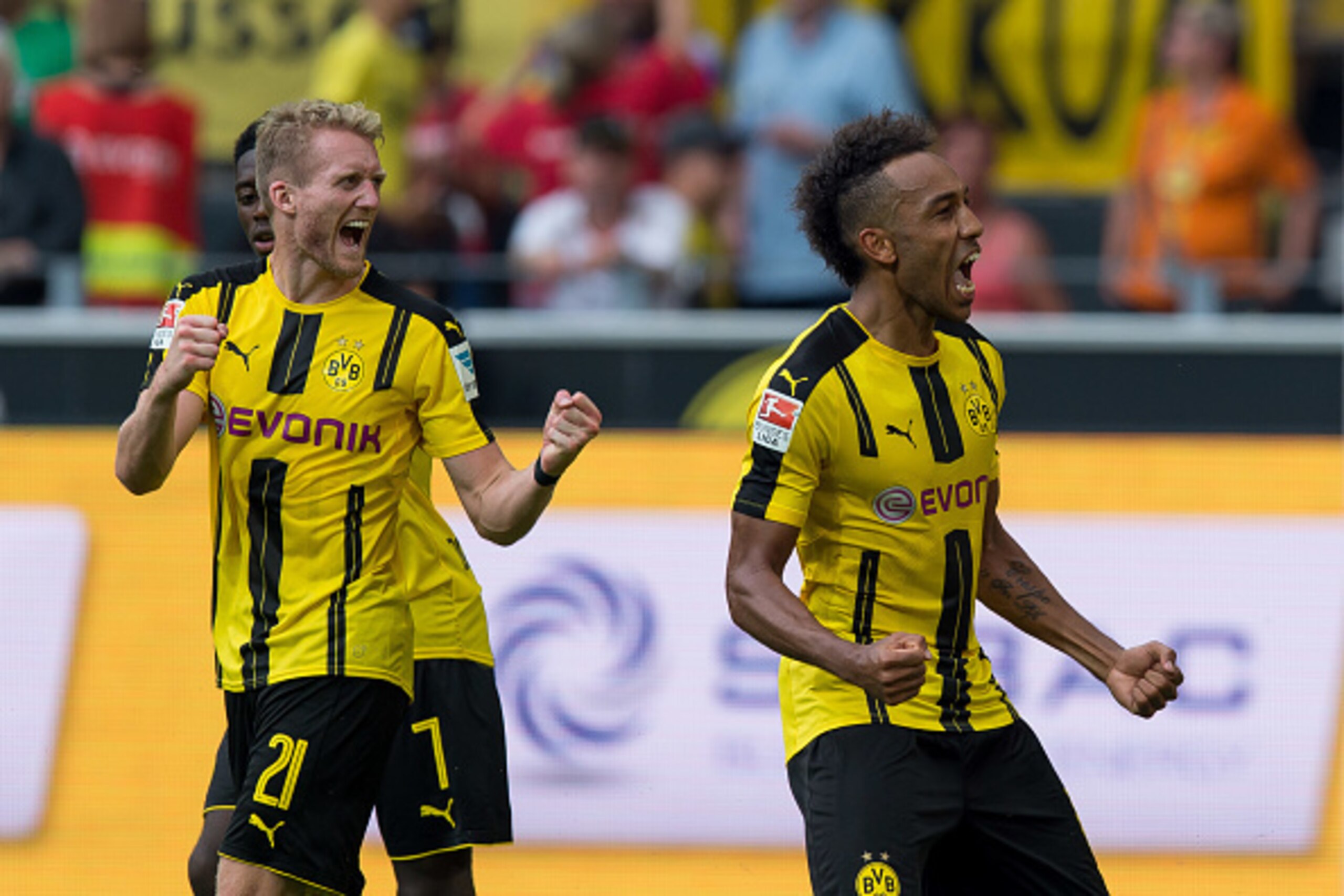 Dortmund, Germany 27.07.2016, 1.Bundesliga 1. Spieletag, BV Borussia Dortmund - 1. FSV Mainz 05, Pierre-Emerick Aubameyang (BVB) und Andre Schuerrle (BVB) jubeln nach dem treffer zum 2:0   (Photo by TF-Images/Getty Images)