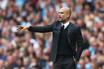 MANCHESTER, ENGLAND - AUGUST 28:  Josep Guardiola, Manager of Manchester City gives instructions during the Premier League match between Manchester City and West Ham United at Etihad Stadium on August 28, 2016 in Manchester, England.  (Photo by Chris Brun