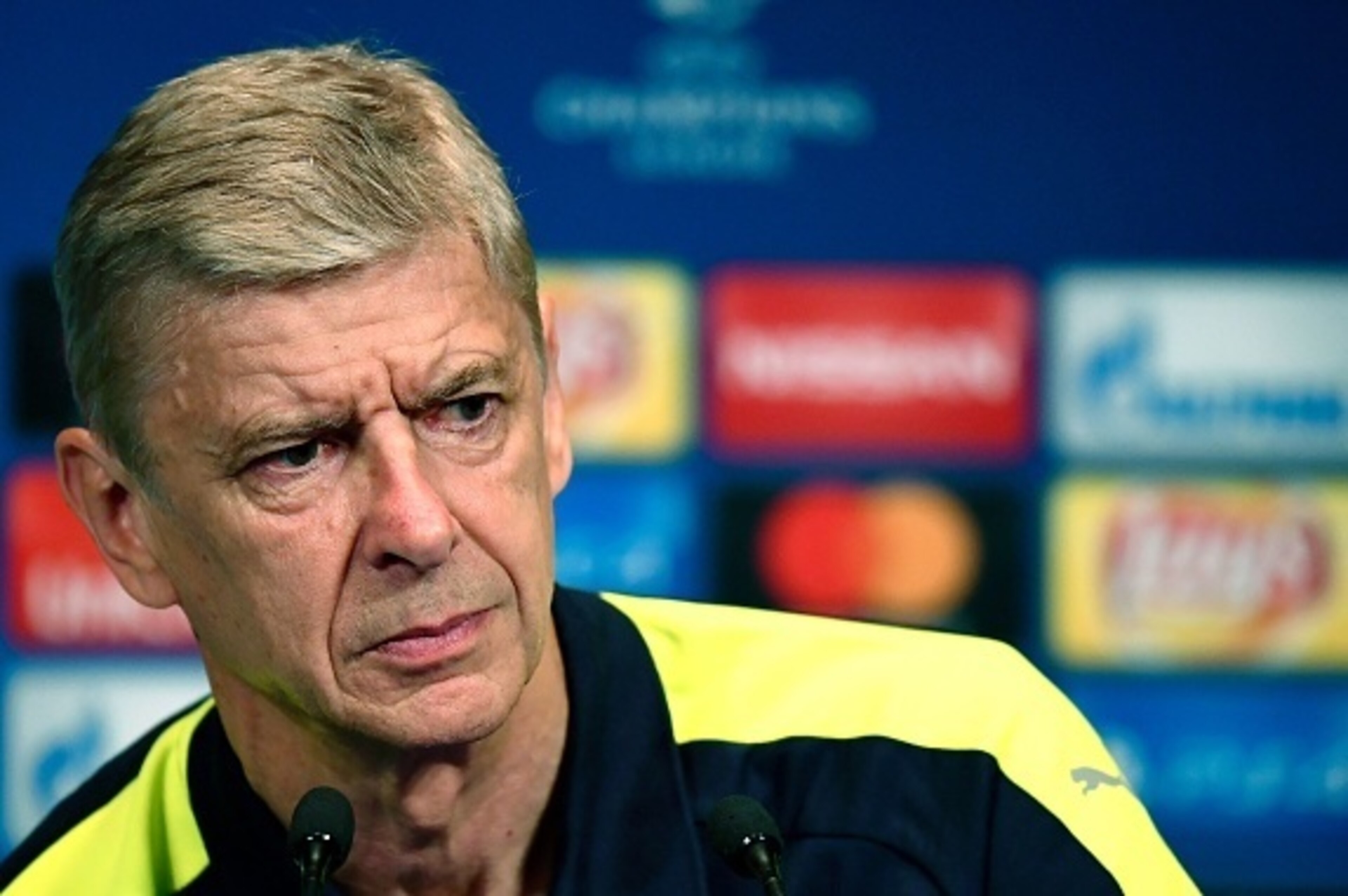 Arsenal's French manager Arsene Wenger gives a press conference on the eve of the team's UEFA Champions League football match against Paris Saint-Germain (PSG), on September 12, 2016 at the Parc des Princes stadium in Paris. / AFP / FRANCK FIFE (Ph Arsenal's French manager Arsene Wenger gives a press conference on the eve of the team's UEFA Champions League football match against Paris Saint-Germain (PSG), on September 12, 2016 at the Parc des Princes stadium in Paris. / AFP / FRANCK FIFE (Ph