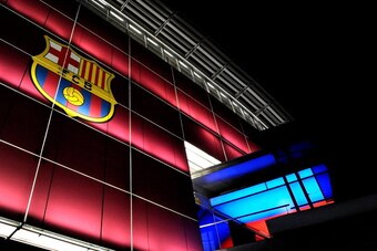 BARCELONA, SPAIN - JANUARY 26:  FC Barcelona emblem sits on display outsite the Camp Nou Stadium prior to the La Liga match between FC Barcelona and Malaga CF at Camp Nou on January 26, 2014 in Barcelona, Spain. (Photo by David Ramos/Getty Images)