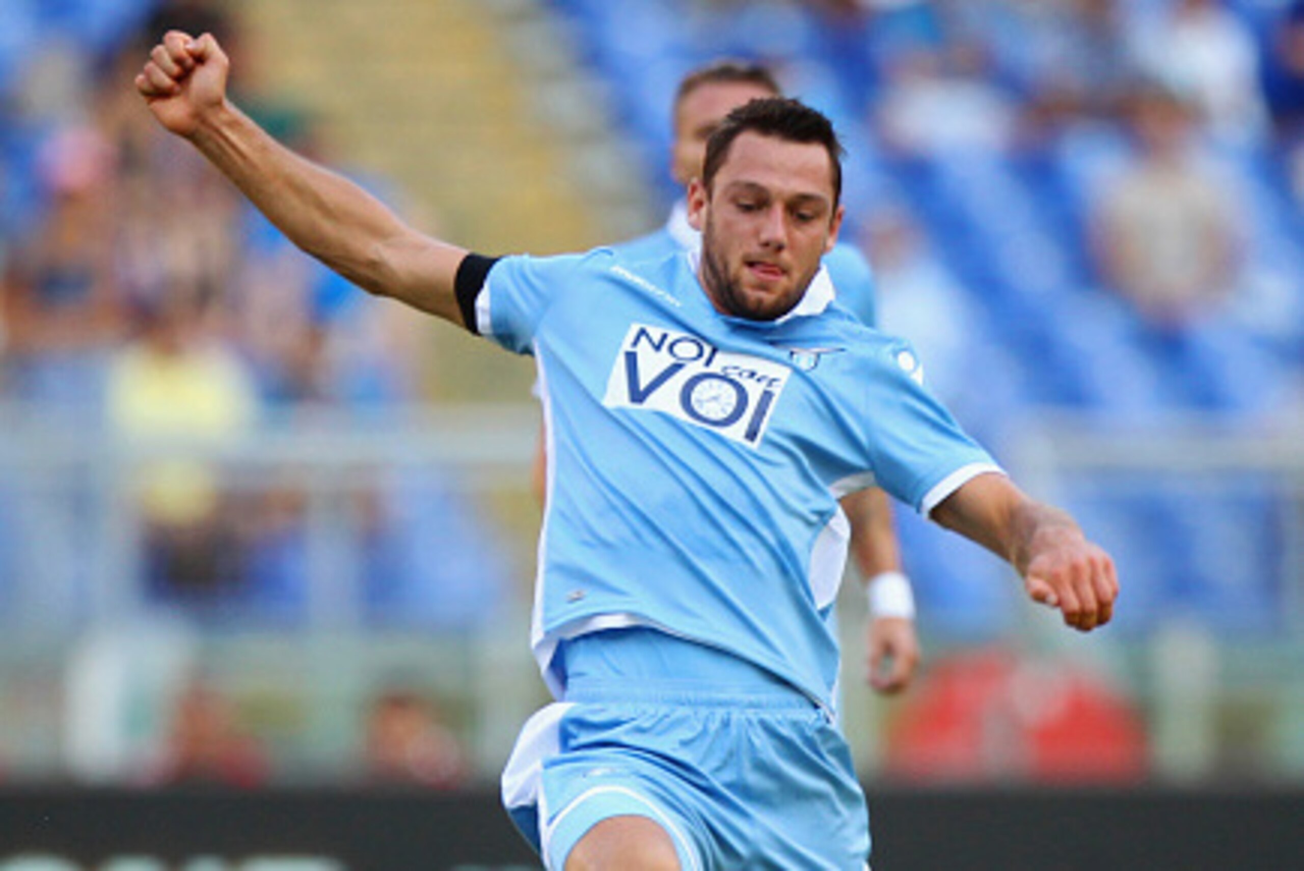 ROME, ITALY - AUGUST 27:   Stefan De Vrij of SS Lazio in action during the Serie A match between SS Lazio and Juventus FC at Stadio Olimpico on August 27, 2016 in Rome, Italy.  (Photo by Paolo Bruno/Getty Images)