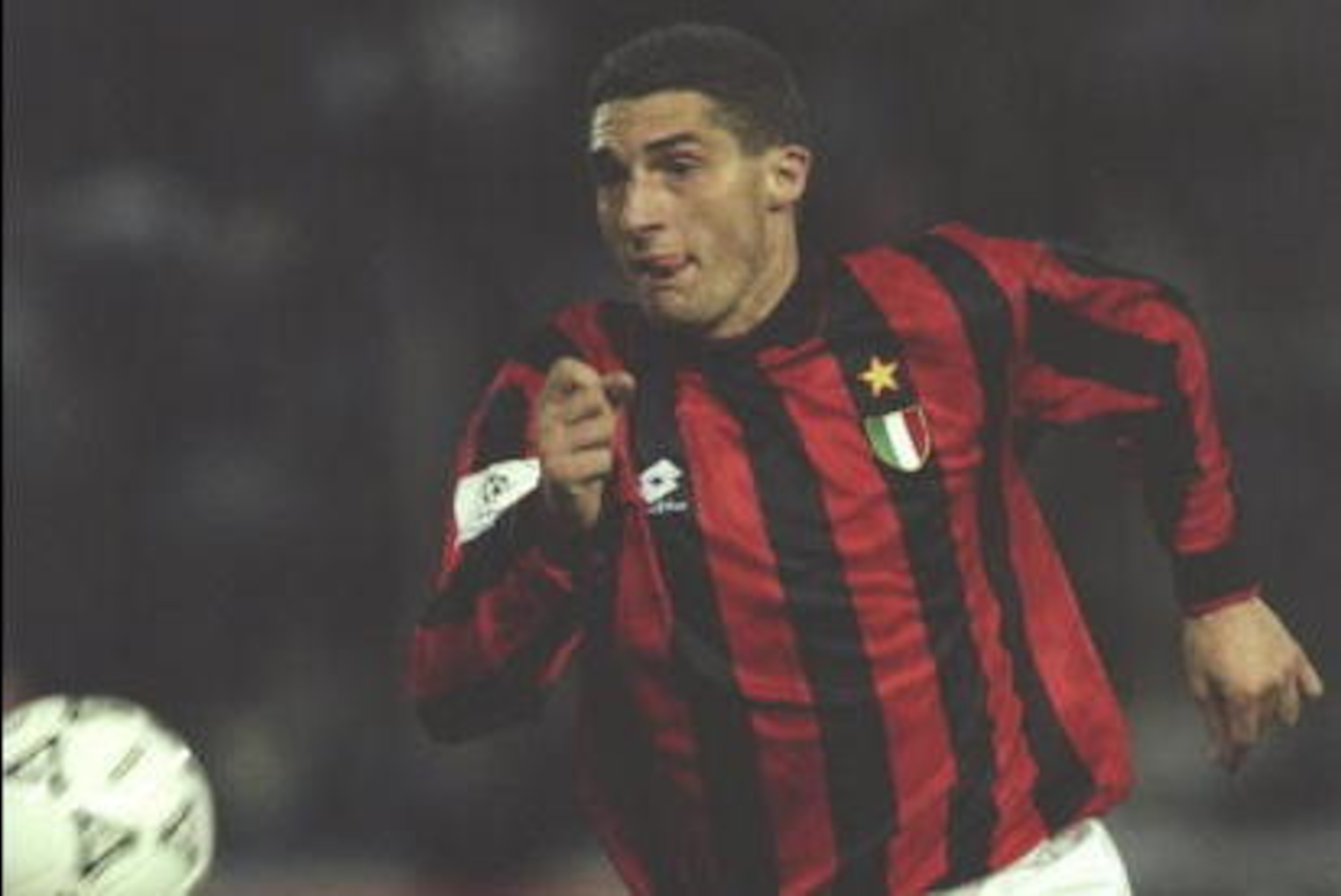 14 Apr 1994: Daniele Massaro of AC Milan in action during a match against Porto at the Estadio das Antas in Oporto, Portugal. The match ended in a 0-0 draw. \ Mandatory Credit: Allsport UK /Allsport 14 Apr 1994: Daniele Massaro of AC Milan in action during a match against Porto at the Estadio das Antas in Oporto, Portugal. The match ended in a 0-0 draw. \ Mandatory Credit: Allsport UK /Allsport
