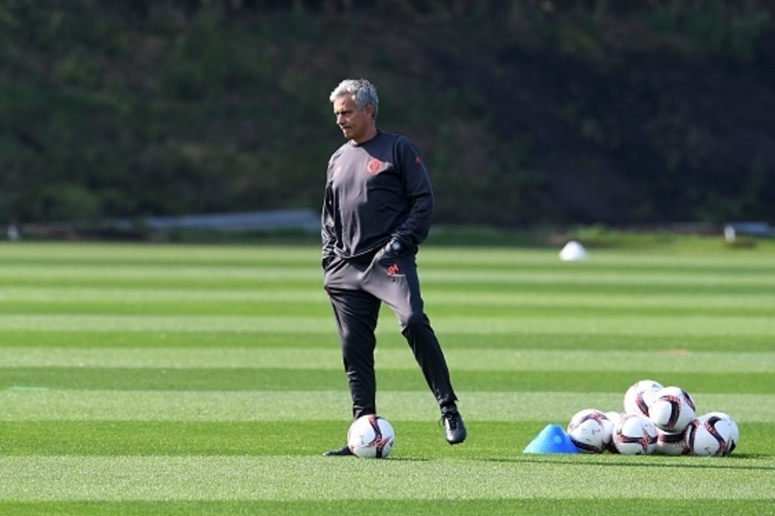 Manchester United's Portuguese manager Jose Mourinho takes a team training session at their Carrington Training Centre in Manchester, north west England on September 14, 2016.
Manchester United are set to play Feyenoord Rotterdam in a UEFA Europa League g