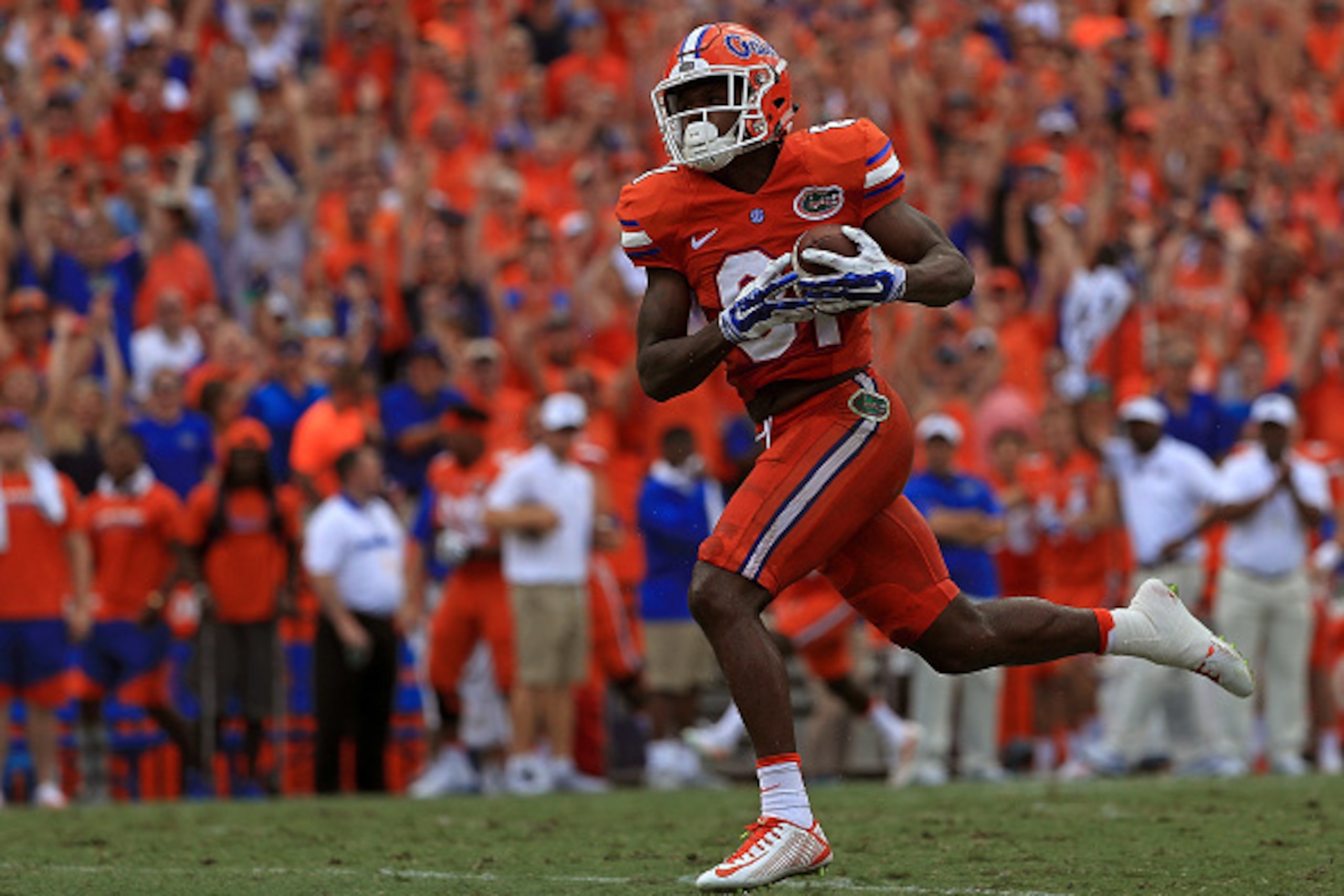 GAINESVILLE, FLORIDA - SEPTEMBER 10: Antonio Callaway #81 of the Florida Gators makes a catch for a touchdown during a game against the Kentucky Wildcats at Ben Hill Griffin Stadium on September 10, 2016 in Gainesville, Florida. (Photo by Mike Ehrmann/G GAINESVILLE, FLORIDA - SEPTEMBER 10: Antonio Callaway #81 of the Florida Gators makes a catch for a touchdown during a game against the Kentucky Wildcats at Ben Hill Griffin Stadium on September 10, 2016 in Gainesville, Florida. (Photo by Mike Ehrmann/G
