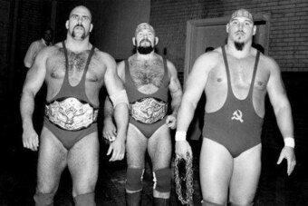 Barry Darsow (right) as Krusher Khruschev