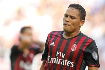 AC Milan's Colombian forward Carlos Bacca reacts during the Italian Serie A football match AC Milan Vs Udinese on September 11, 2016 at the San Siro stadium in Milan.  / AFP / MARCO BERTORELLO        (Photo credit should read MARCO BERTORELLO/AFP/Getty Im