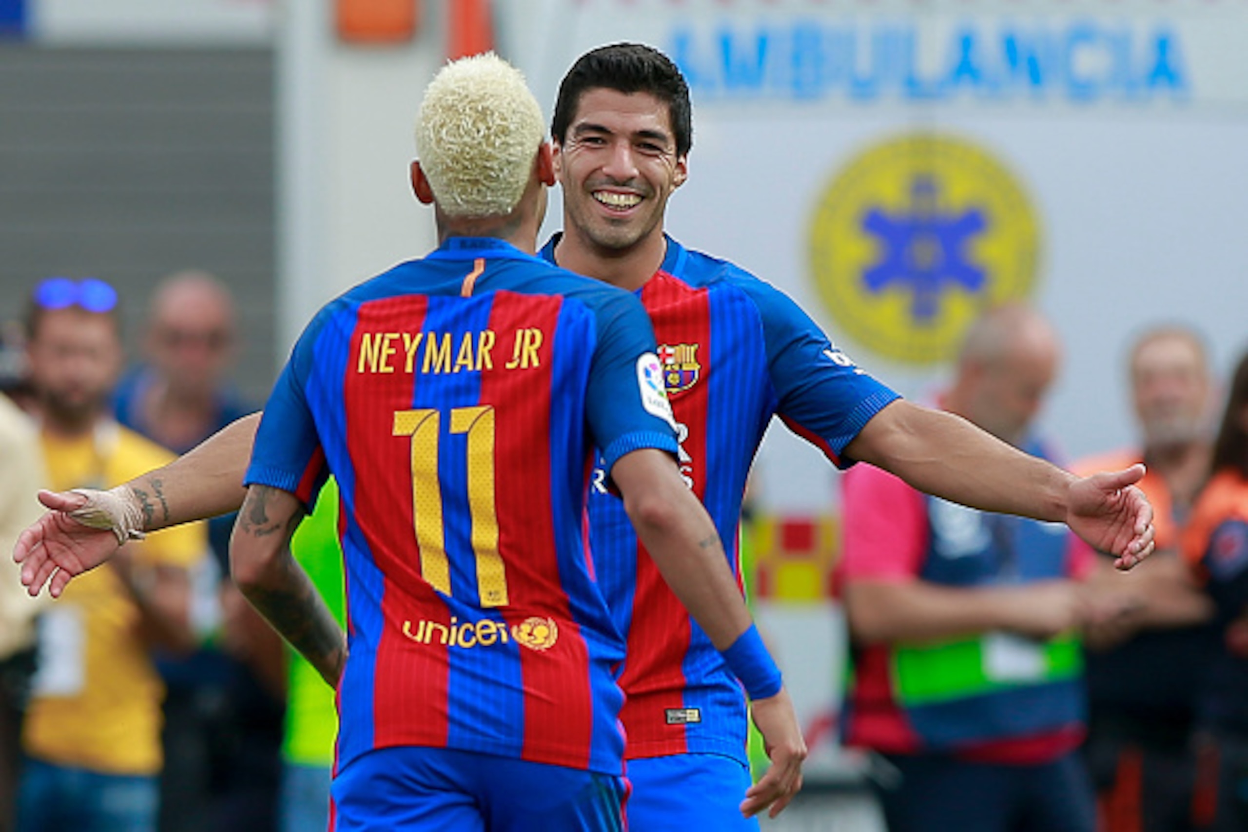 LEGANES, SPAIN - SEPTEMBER 17: Neymar JR. (L) of FC Barcelona celebrates scoring their third goal with teammate Luis Suarez (R) during the La Liga match between Deportivo Leganes and FC Barcelona at Estadio Municipal de Butarque on September 17, 2016 in L