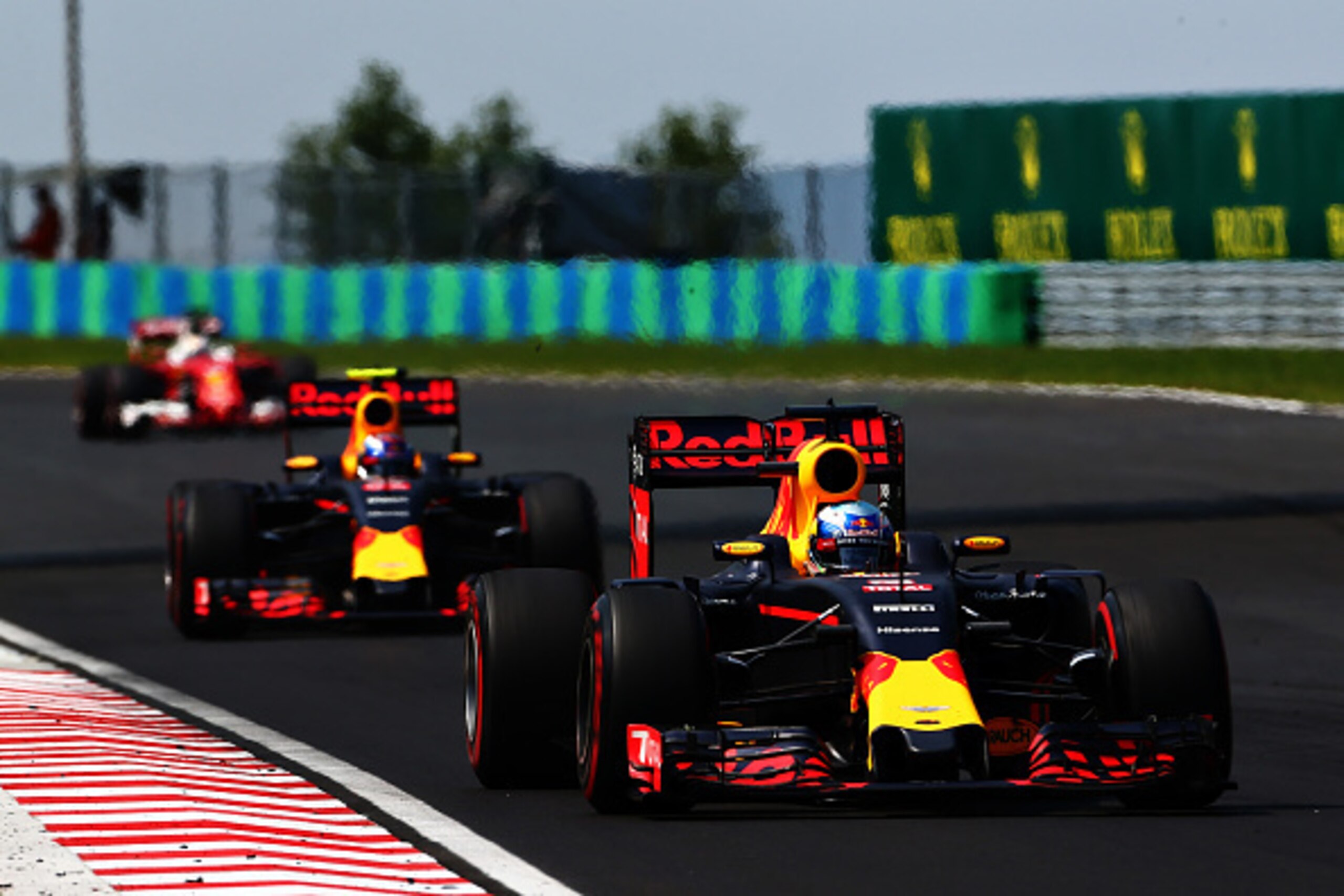 BUDAPEST, HUNGARY - JULY 24: Daniel Ricciardo of Australia driving the (3) Red Bull Racing Red Bull-TAG Heuer RB12 TAG Heuer leads Max Verstappen of the Netherlands driving the (33) Red Bull Racing Red Bull-TAG Heuer RB12 TAG Heuer on track during the For