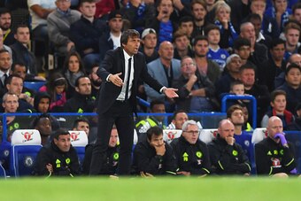 LONDON, ENGLAND - SEPTEMBER 16:  Antonio Conte manager of Chelsea reacts on the touchline during the Premier League match between Chelsea and Liverpool at Stamford Bridge on September 16, 2016 in London, England.  (Photo by Shaun Botterill/Getty Images)