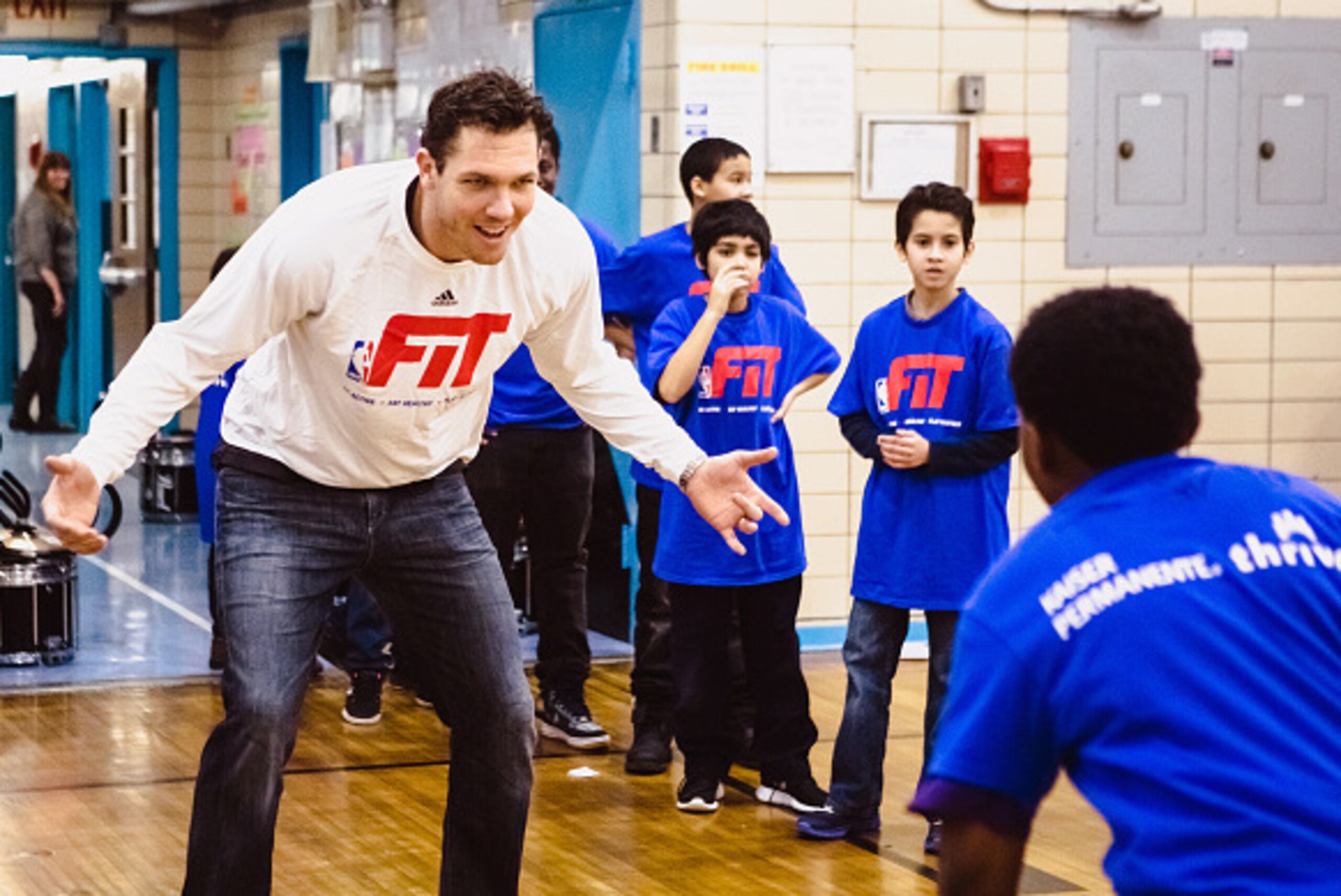 NEW YORK, NY - FEBRUARY 13:  Luke Walton of the Golden State Warriors participates in NBA Cares/FIT Day of Service at West Prep Academy during the 2015 NBA All-Star on February 13, 2015 in New York, New York. NOTE TO USER: User expressly acknowledges and 