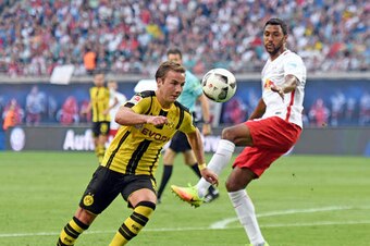 Marvin Compper (r.) is Leipzig's only regular outfield player to have already seen his 30th birthday.