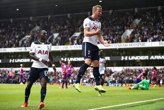 LONDON, ENGLAND - SEPTEMBER 18:  Harry Kane of Tottenham Hotspur celebrates scoring his sides first goal with Moussa Sissoko of Tottenham Hotspur during the Premier League match between Tottenham Hotspur and Sunderland at White Hart Lane on September 18, 