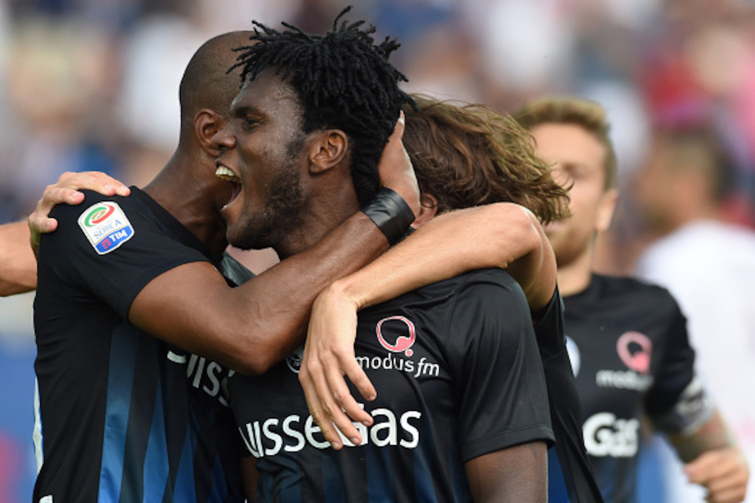 BERGAMO, ITALY - SEPTEMBER 11: Franck Kessie of Atalanta BC celebrates his first goal to make it 2-1 during the Serie a match between Atalanta BC and FC Torino at Stadio Atleti Azzurri d'Italia on September 11, 2016 in Bergamo, Italy. (Photo by Pier Mar BERGAMO, ITALY - SEPTEMBER 11: Franck Kessie of Atalanta BC celebrates his first goal to make it 2-1 during the Serie a match between Atalanta BC and FC Torino at Stadio Atleti Azzurri d'Italia on September 11, 2016 in Bergamo, Italy. (Photo by Pier Mar