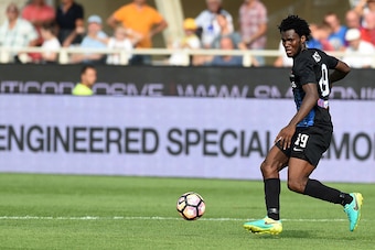 BERGAMO, ITALY - SEPTEMBER 11:  Franck Kessie of Atalanta BC in action during the Serie a match between Atalanta BC and FC Torino at Stadio Atleti Azzurri d'Italia on September 11, 2016 in Bergamo, Italy.  (Photo by Pier Marco Tacca/Getty Images)