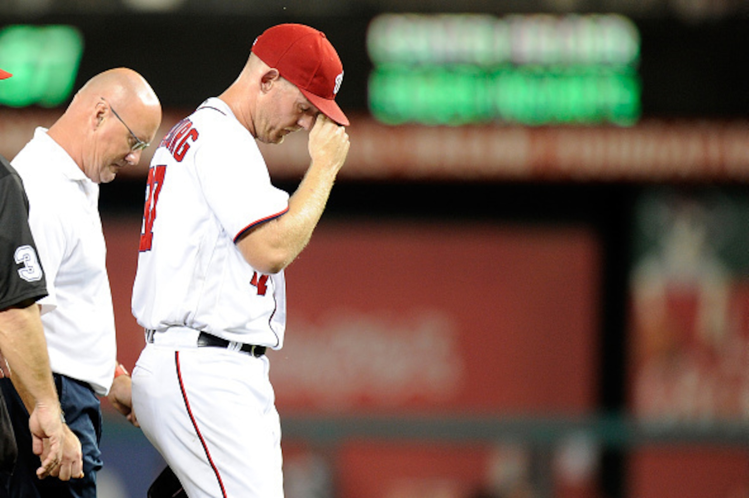 WASHINGTON, DC - SEPTEMBER 07:  Stephen Strasburg #37 of the Washington Nationals walks off the field after an injury in the third inning against the Atlanta Braves at Nationals Park on September 7, 2016 in Washington, DC.  (Photo by G Fiume/Getty Images)