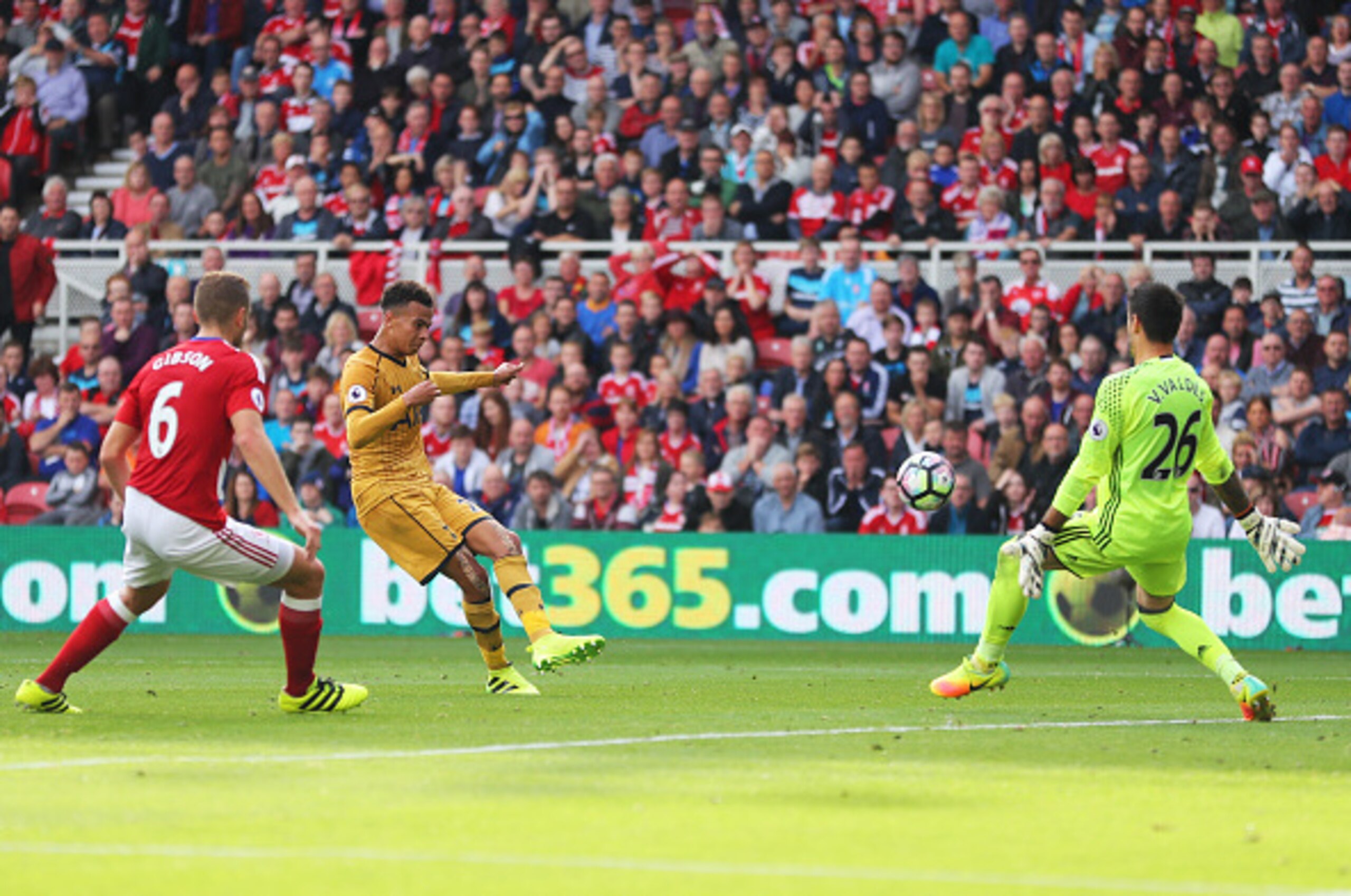 MIDDLESBROUGH, ENGLAND - SEPTEMBER 24:  Dele Alli of Tottenham Hotspur shoots during the Premier League match between Middlesbrough and Tottenham Hotspur at the Riverside Stadium on September 24, 2016 in Middlesbrough, England.  (Photo by Richard Heathcot