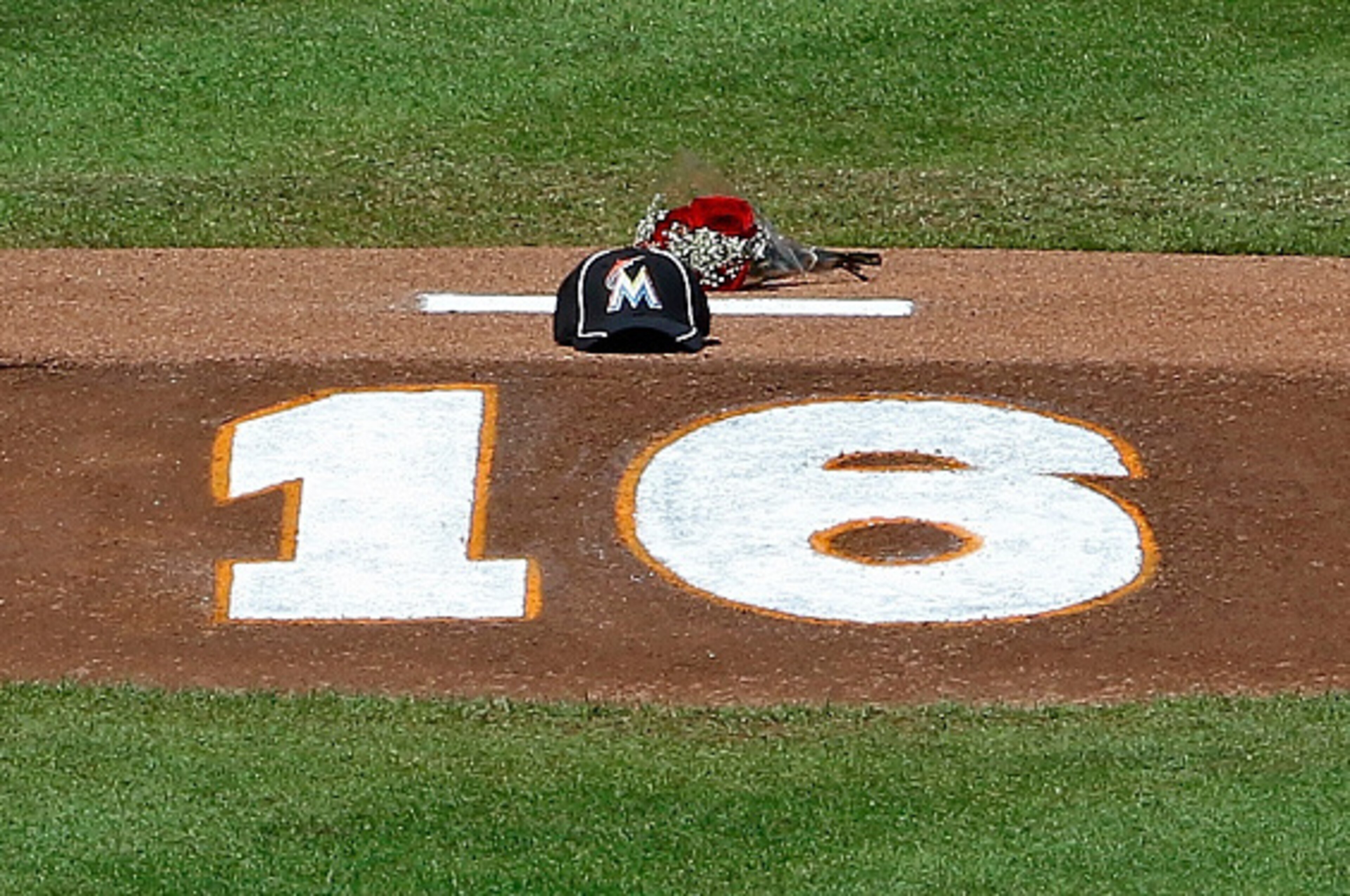 MIAMI, FL - SEPTEMBER 25:  Flowers, a hat and the number of Miami Marlins pitcher Jose Fernandez is shown on the pitching mound at Marlins Park on September 25, 2016 in Miami, Florida. Fernandez died in a boating accident.  (Photo by Joe Skipper/Getty Ima