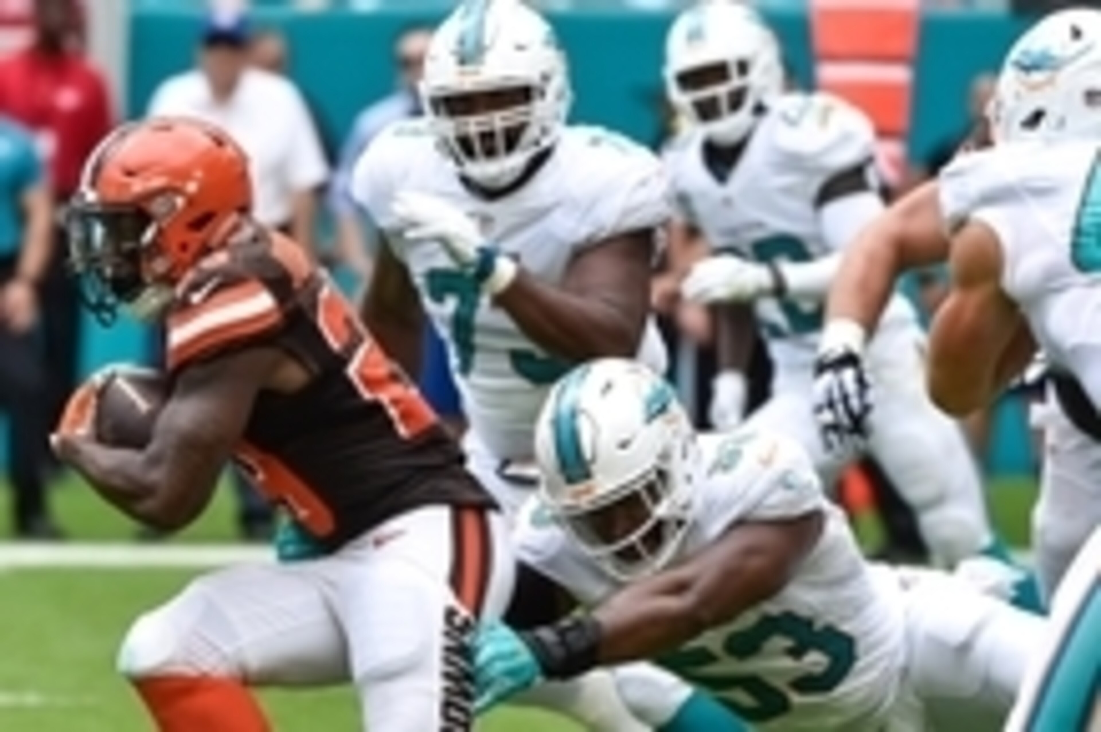 Sep 25, 2016; Miami Gardens, FL, USA; Cleveland Browns running back Duke Johnson (29) carries the ball past Miami Dolphins outside linebacker Jelani Jenkins (53) during the first half at Hard Rock Stadium. Mandatory Credit: Steve Mitchell-USA TODAY Sport Sep 25, 2016; Miami Gardens, FL, USA; Cleveland Browns running back Duke Johnson (29) carries the ball past Miami Dolphins outside linebacker Jelani Jenkins (53) during the first half at Hard Rock Stadium. Mandatory Credit: Steve Mitchell-USA TODAY Sport