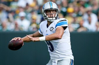GREEN BAY, WI - SEPTEMBER 25:  Matthew Stafford #9 of the Detroit Lions throws a pass in the first quarter against the Green Bay Packers at Lambeau Field on September 25, 2016 in Green Bay, Wisconsin. (Photo by Dylan Buell/Getty Images)