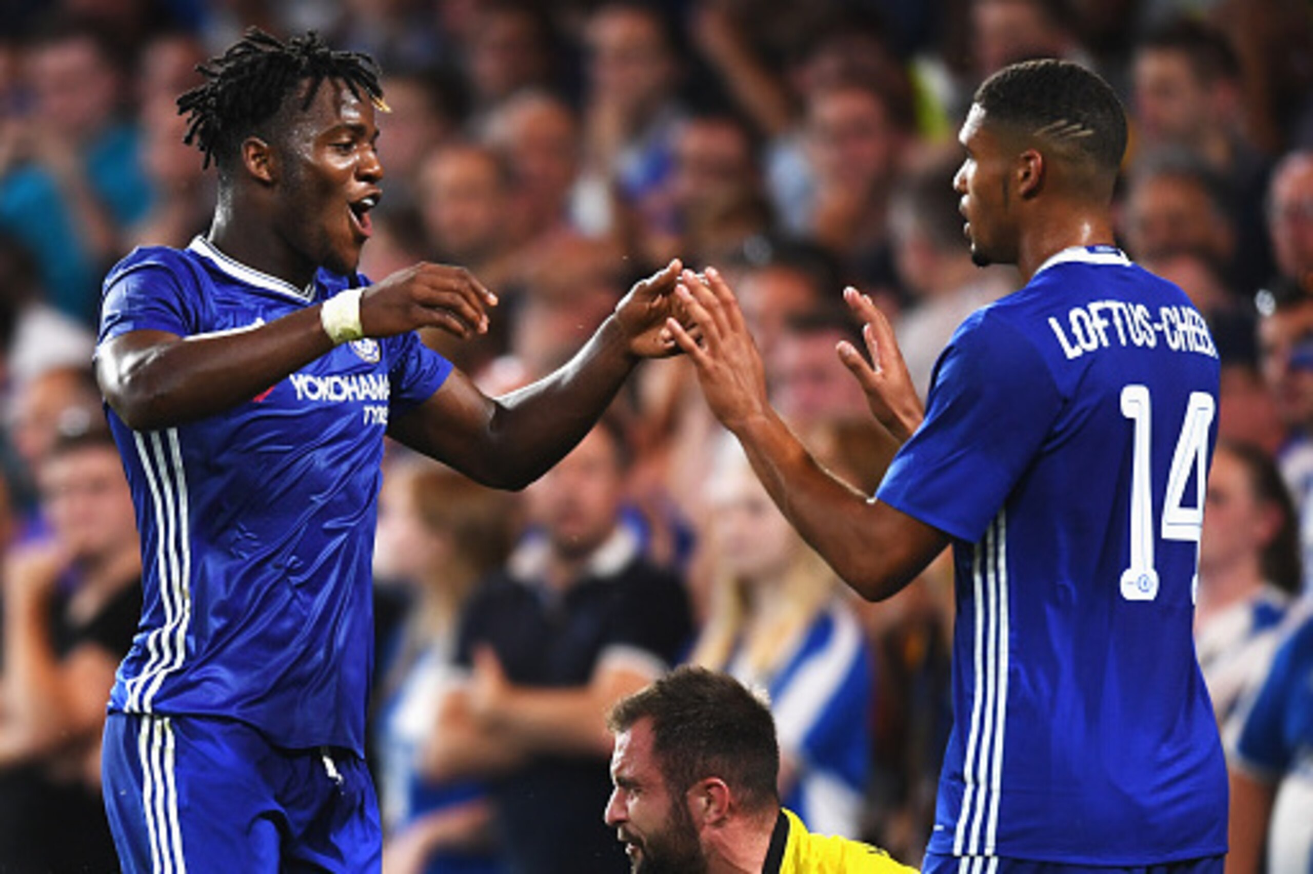 LONDON, ENGLAND - AUGUST 23:  Michy Batshuayi of Chelsea (L) celebrates scoring his sides third goal with Ruben Loftus-Cheek of Chelsea (R) during the EFL Cup second round match between Chelsea and Bristol Rovers at Stamford Bridge on August 23, 2016 in L