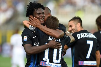 BERGAMO, ITALY - SEPTEMBER 11:  Franck Kessie of Atalanta BC celebrates his first goal oto make it 2-1 during the Serie A match between Atalanta BC and FC Torino at Stadio Atleti Azzurri d'Italia on September 11, 2016 in Bergamo, Italy.  (Photo by Pier Ma