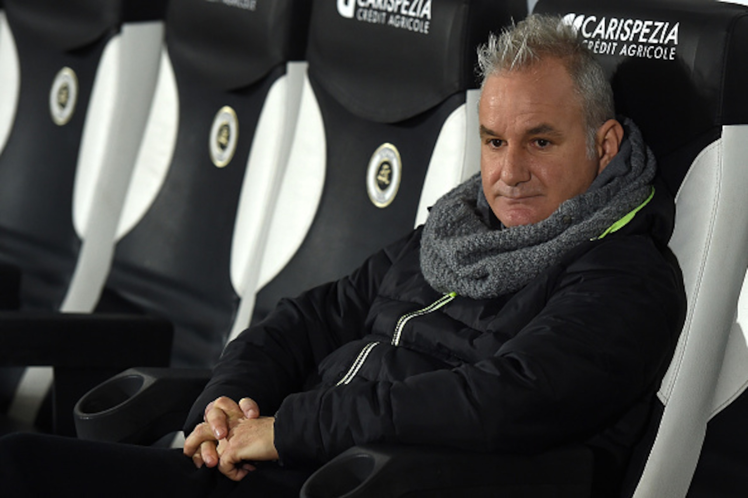 LA SPEZIA, ITALY - MARCH 01:  AC Cesena head coach Massimo Drago looks on prior to the Serie B match between AC Spezia and AC Cesena at Stadio Alberto Picco on March 1, 2016 in La Spezia, Italy.  (Photo by Valerio Pennicino/Getty Images)