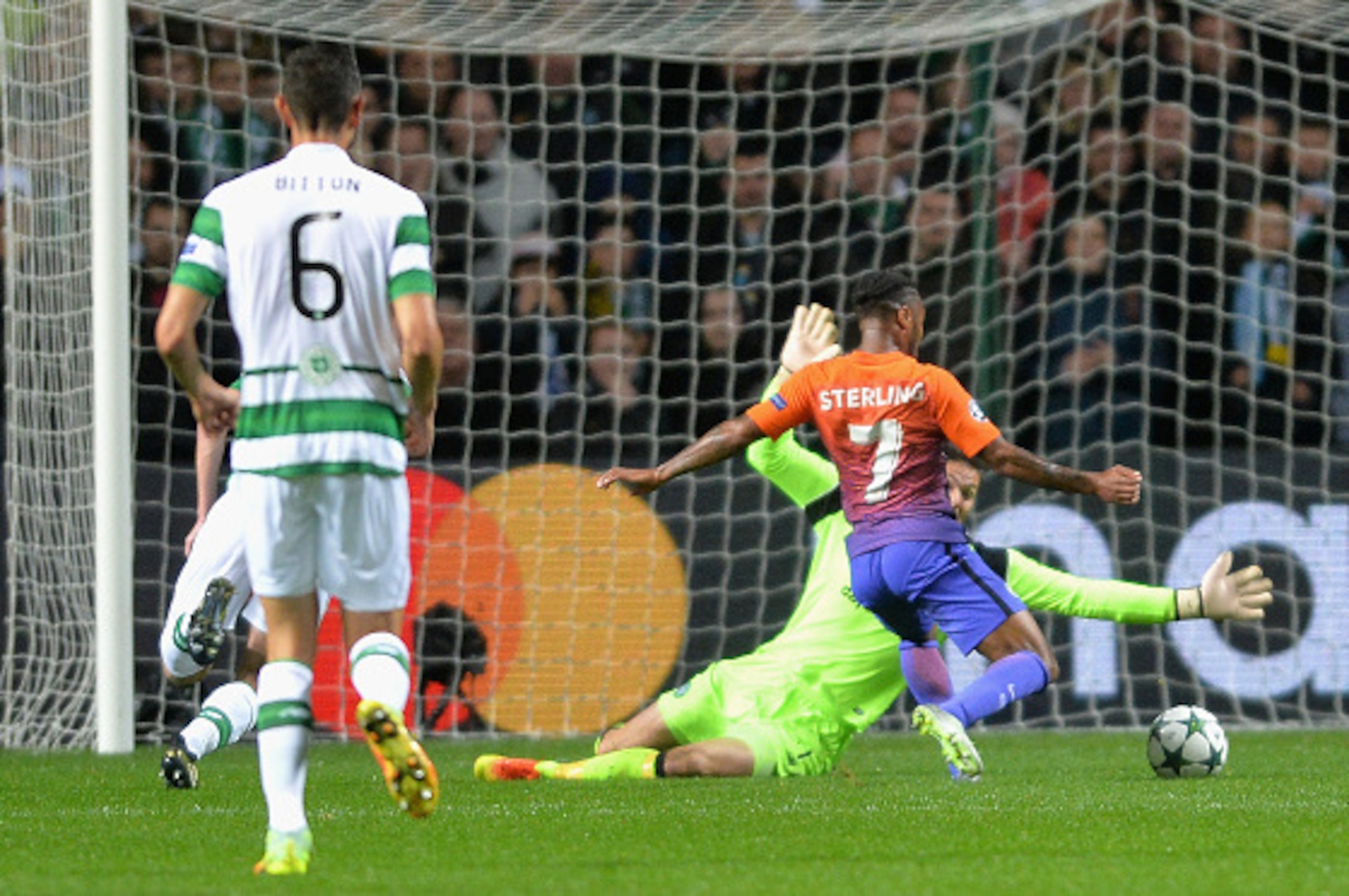 GLASGOW, SCOTLAND - SEPTEMBER 28:  Raheem Sterling of Manchester City scores his team's second goal during the UEFA Champions League group C match between Celtic FC and Manchester City FC at Celtic Park on September 28, 2016 in Glasgow, Scotland.  (Photo 
