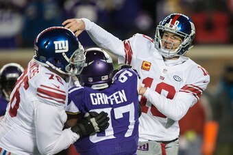 MINNEAPOLIS, MN - DECEMBER 27: Eli Manning #10 of the New York Giants passes during an NFL game against the Minnesota Vikings at TCF Bank Stadium December 27, 2015 in Minneapolis, Minnesota.  (Photo by Tom Dahlin/Getty Images)