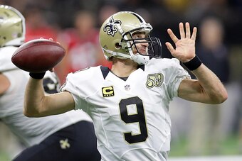 NEW ORLEANS, LA - SEPTEMBER 26:  Drew Brees #9 of the New Orleans Saints throws a pass against the Atlanta Falcons at the Mercedes-Benz Superdome on September 26, 2016 in New Orleans, Louisiana.  (Photo by Chris Graythen/Getty Images)