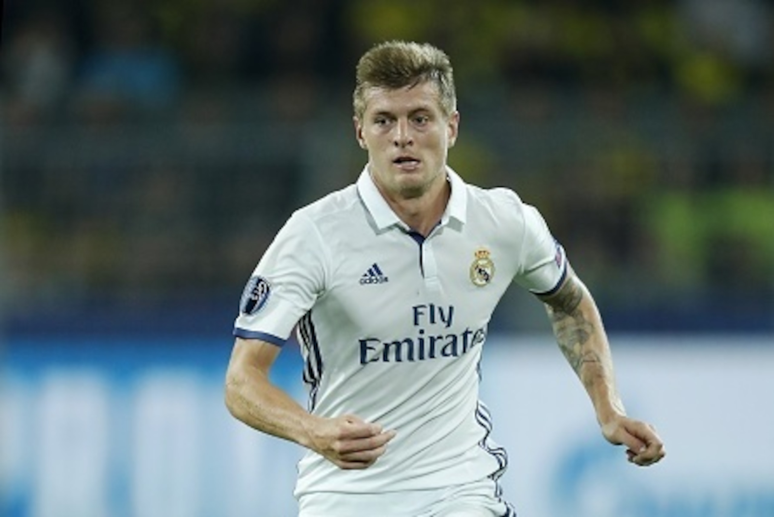 Toni Kroos of Real Madrid during the UEFA Champions League group F match between Borussia Dortmund and Real Madrid on September 27, 2016 at the Signal Iduna Park stadium in Dortmund, Germany.(Photo by VI Images via Getty Images)