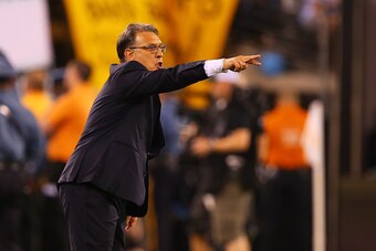 EAST RUTHERFORD, NJ - JUNE 26: Gerardo Martino of Argentina clls out against Chile during the Copa America Centenario Championship match at MetLife Stadium on June 26, 2016 in East Rutherford, New Jersey. Chile defeated Argentina 4-2 in penalty kicks. (Ph
