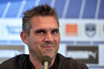 Bordeaux's L1 football club French coach Jocelyn Gourvennec gives a press conference on September 6, 2016 in Le Haillan near Bordeaux, southwestern France. / AFP / NICOLAS TUCAT        (Photo credit should read NICOLAS TUCAT/AFP/Getty Images)