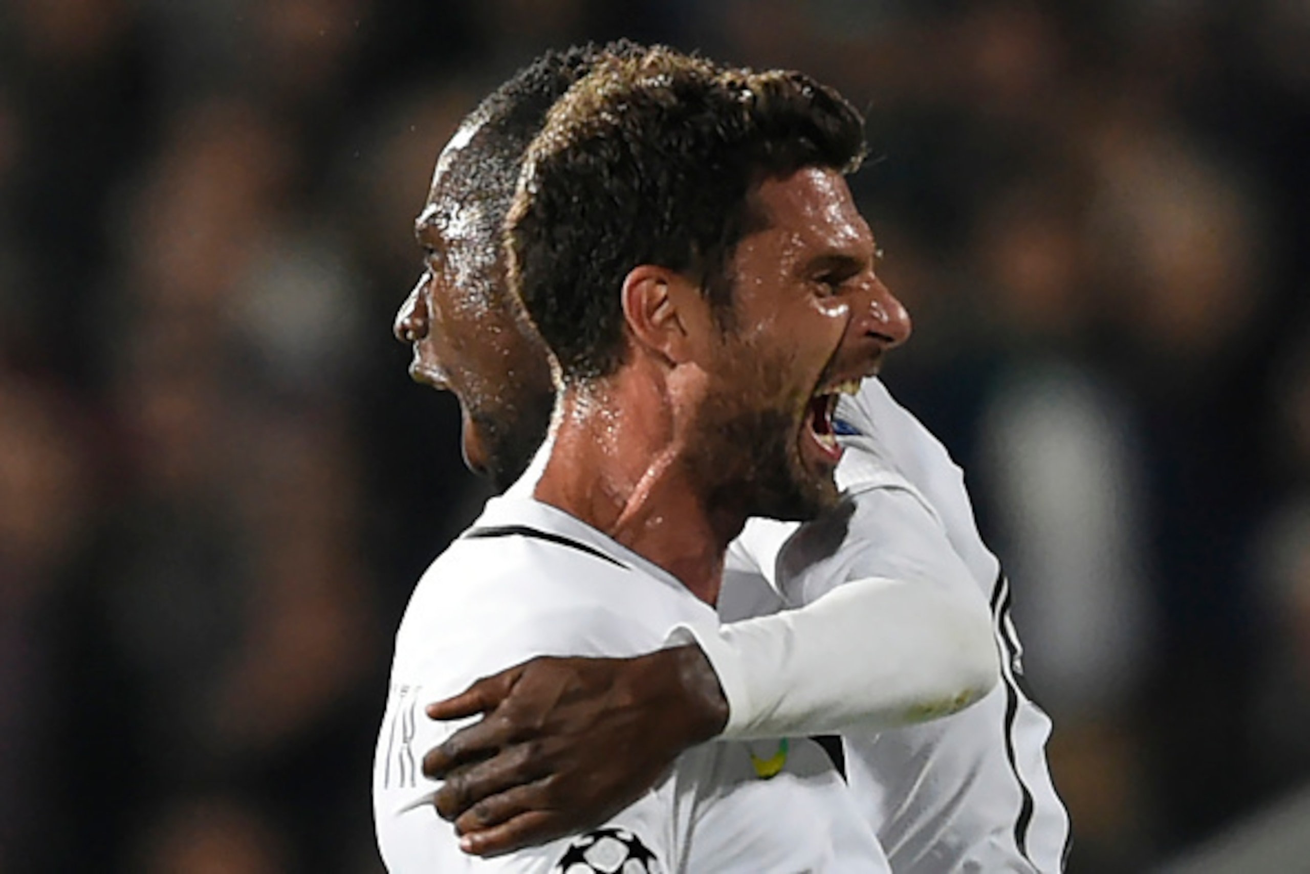 Paris Saint-Germain's French midfielder Blaise Matuidi (L) celebrates with Paris Saint-Germain's Italian midfielder Thiago Motta after scoring during the UEFA Champions League Group A football match between Ludogorets Razgrad and Paris Saint-Germain (PSG)