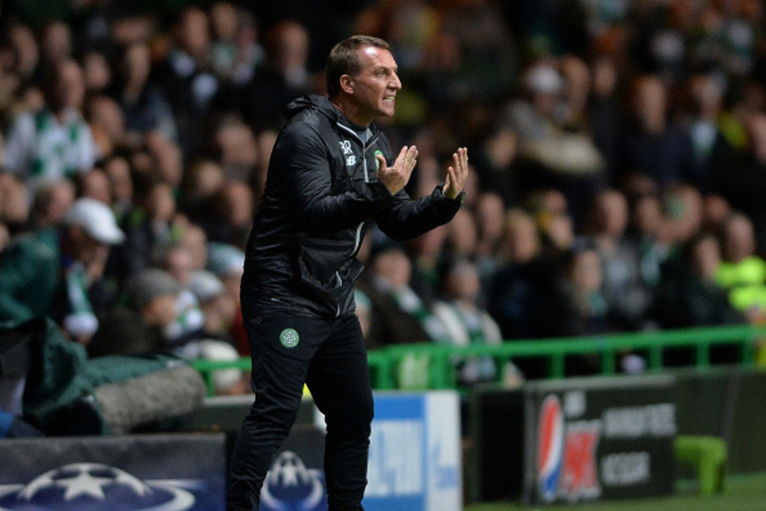 GLASGOW, SCOTLAND - SEPTEMBER 28: Celtic manager Brendan Rodgers shouts instructions during the UEFA Champions League match between Celtic FC and Manchester City FC at Celtic Park on September 28, 2016 in Glasgow, Scotland. (Photo by Mark Runnacles/Getty 