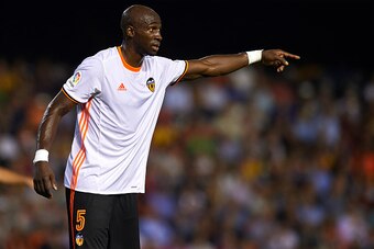 VALENCIA, SPAIN - SEPTEMBER 22:  Eliaquim Mangala of Valencia reacts during the La Liga match between Valencia CF and Deportivo Alaves at Mestalla Stadium on September 22, 2016 in Madrid, Spain.  (Photo by Manuel Queimadelos Alonso/Getty Images)