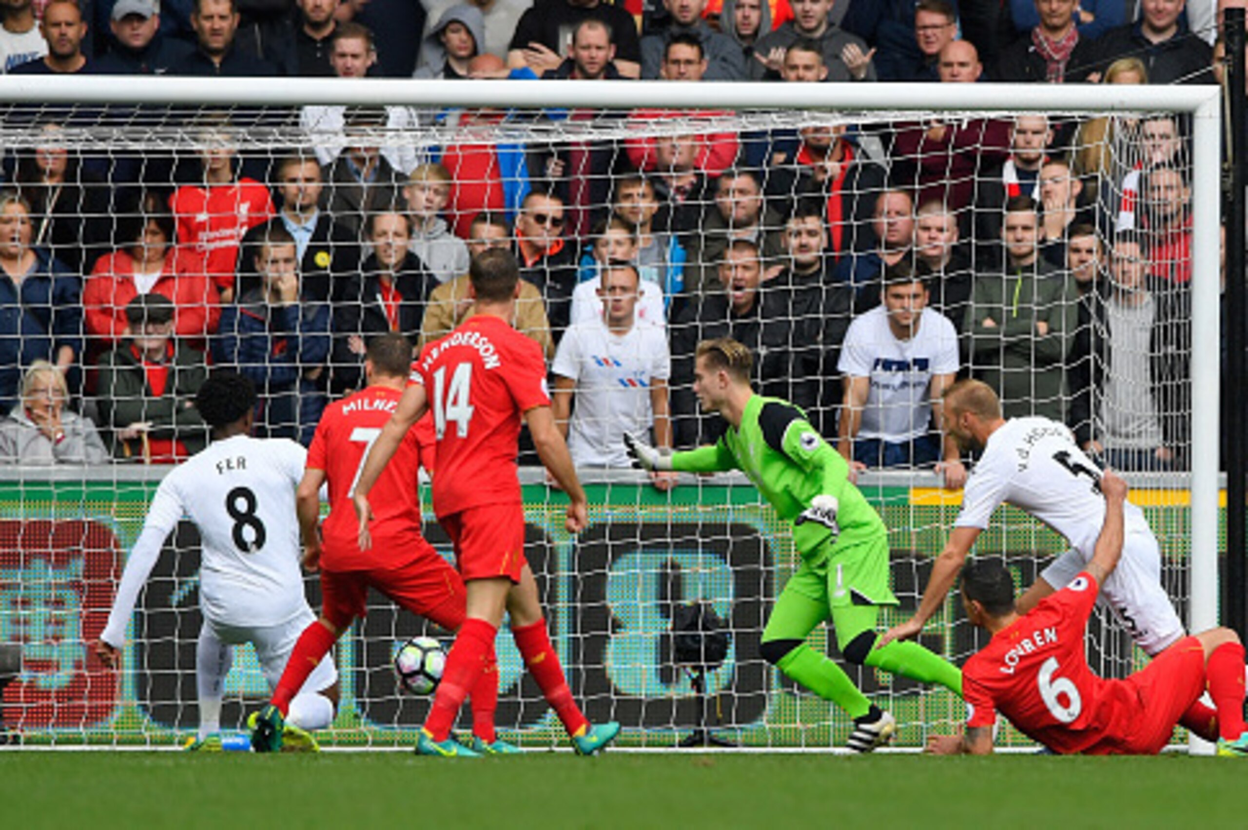 SWANSEA, WALES - OCTOBER 01: Leroy Fer of Swansea City scores his sides first goal during the Premier League match between Swansea City and Liverpool at Liberty Stadium on October 1, 2016 in Swansea, Wales.  (Photo by Stu Forster/Getty Images)