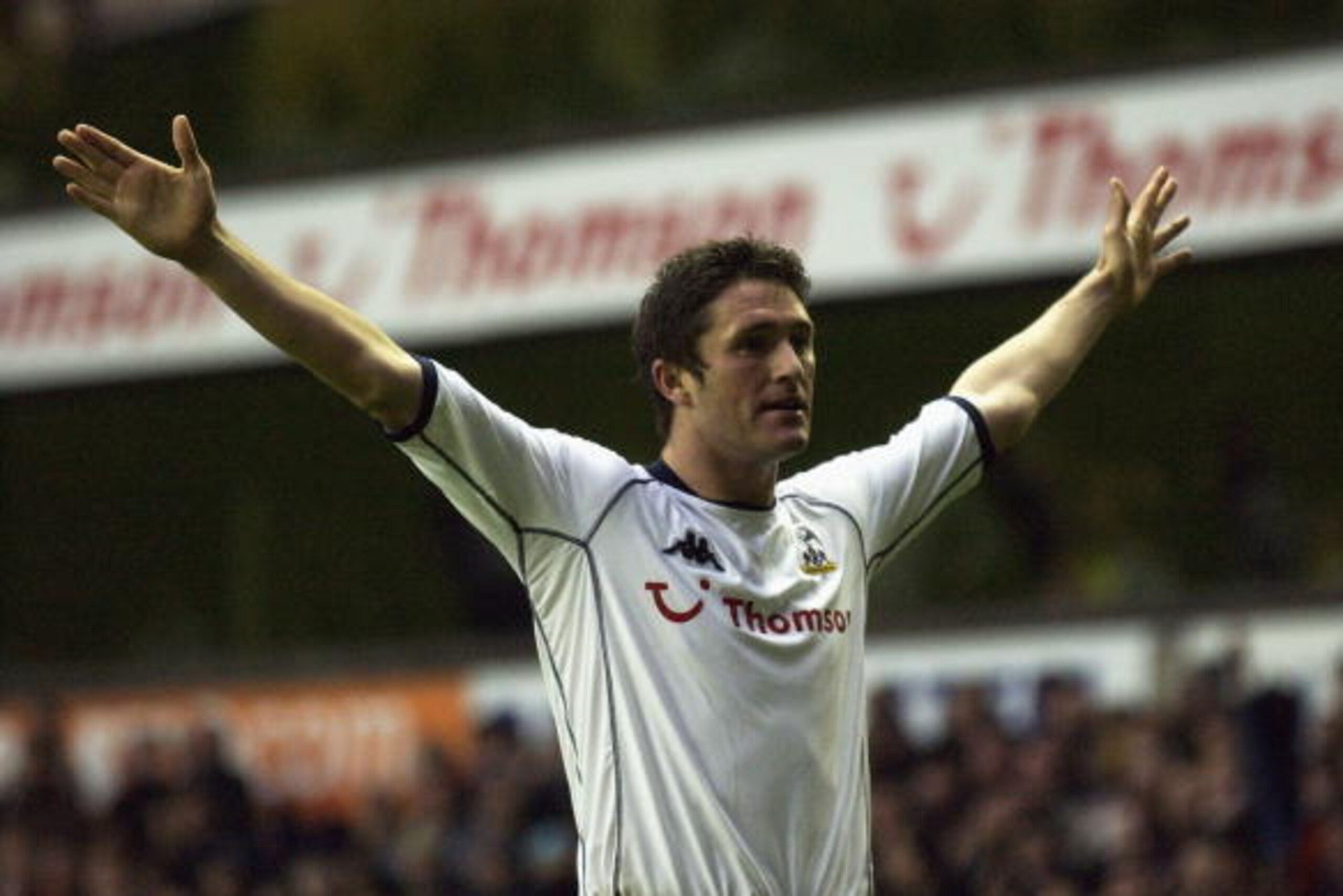 LONDON - OCTOBER 20 :   Robbie Keane of Tottenham Hotspur celebrates during the FA Barclaycard Premiership match between Tottenham Hotspur and Bolton Wanderers on October 20, 2002 at White Hart Lane, London.(Photo by Jamie McDonald/Getty Images) Tottenham