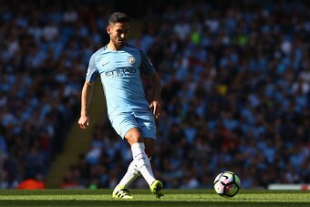 MANCHESTER, ENGLAND - SEPTEMBER 17:  Ilkay Gundogan of Manchester City during the Premier League match between Manchester City and AFC Bournemouth at Etihad Stadium on September 17, 2016 in Manchester, England.  (Photo by Michael Steele/Getty Images)