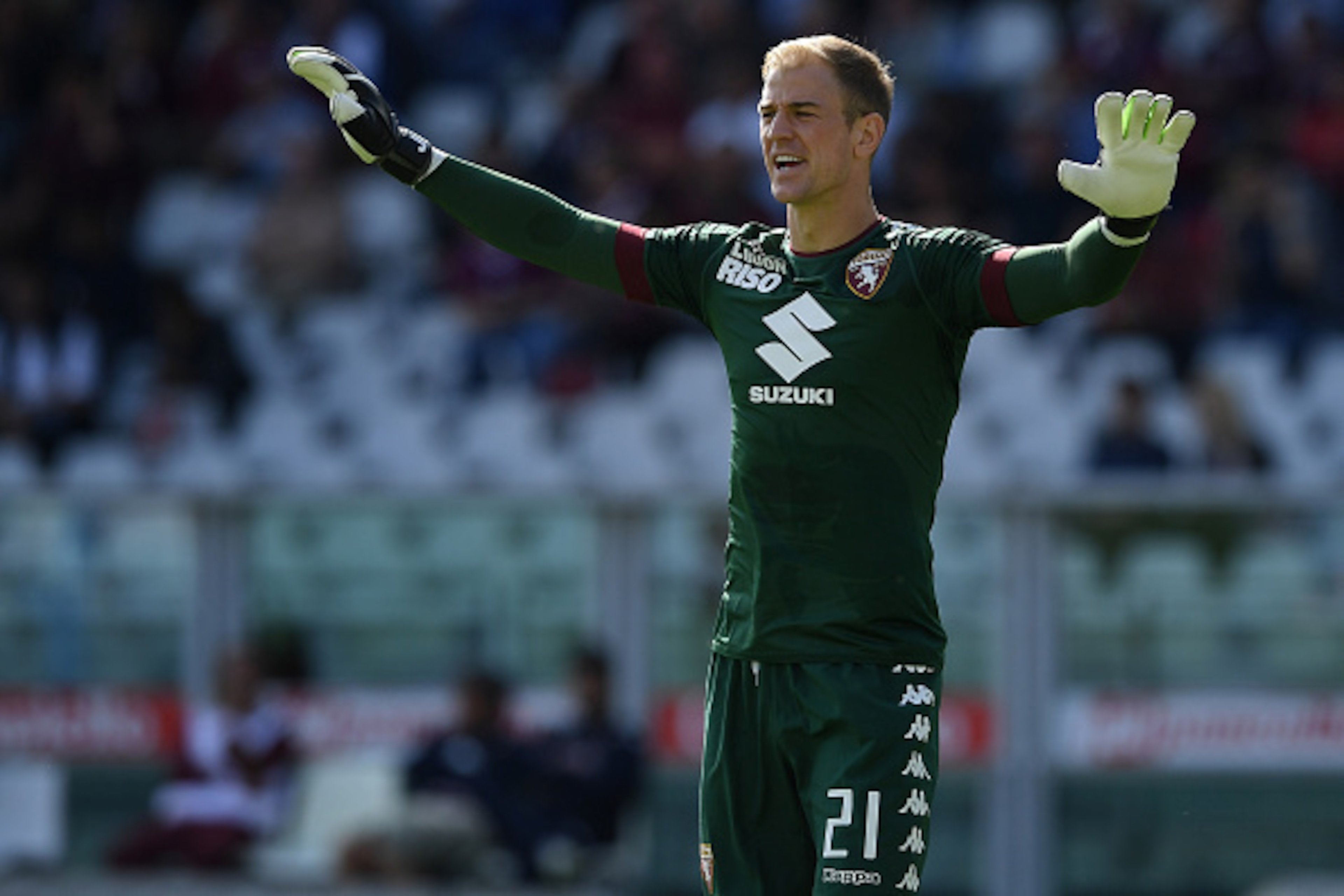 TURIN, ITALY - SEPTEMBER 18:  Joe Hart of FC Torino reacts during the Serie A match between FC Torino and Empoli FC at Stadio Olimpico di Torino on September 18, 2016 in Turin, Italy.  (Photo by Valerio Pennicino/Getty Images)