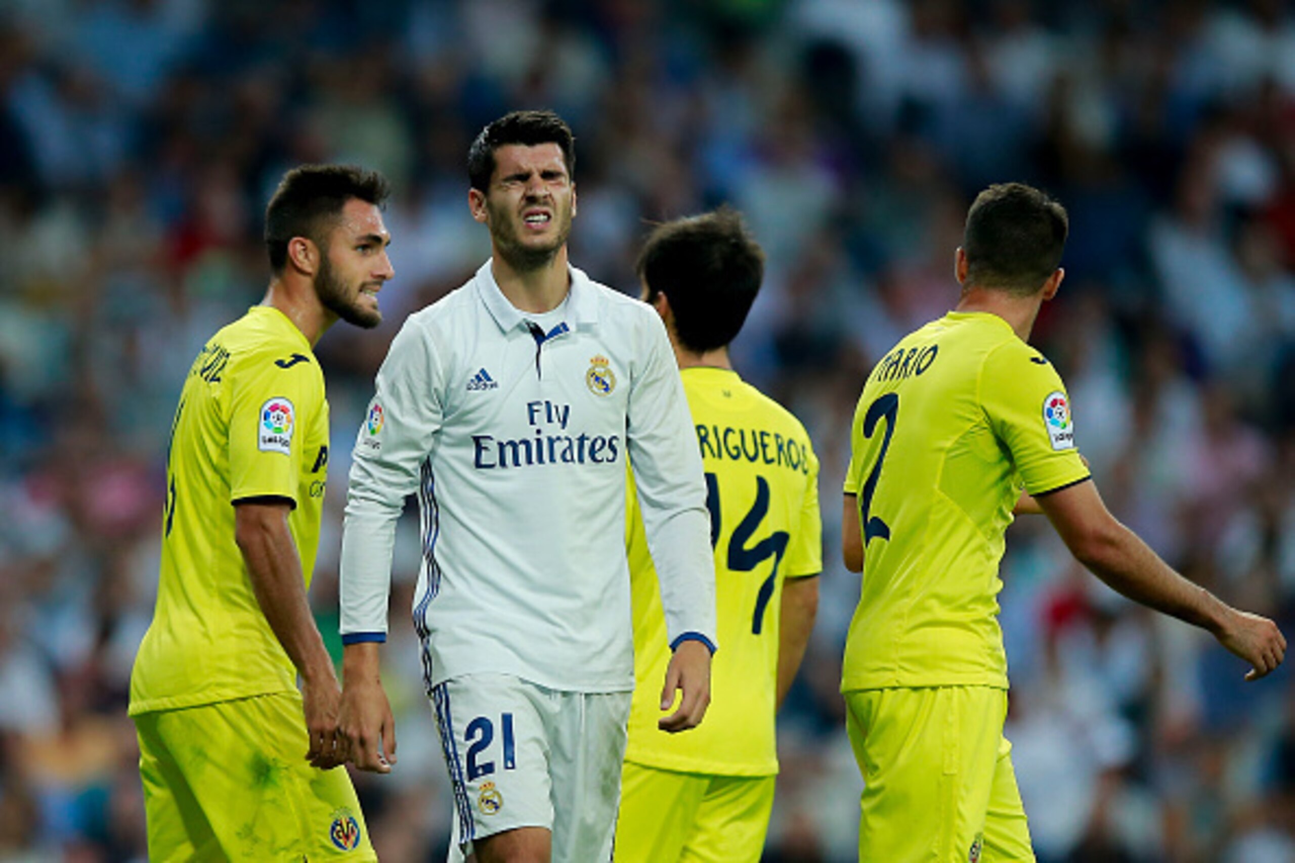 MADRID, SPAIN - SEPTEMBER 21: Alvaro Morata of Real Madrid CF reacts defeated during the La Liga match between Real Madrid CF and Villarreal CF at Santiago Bernabeu stadium on September 21, 2016 in Madrid, Spain. (Photo by Gonzalo Arroyo Moreno/Getty Imag