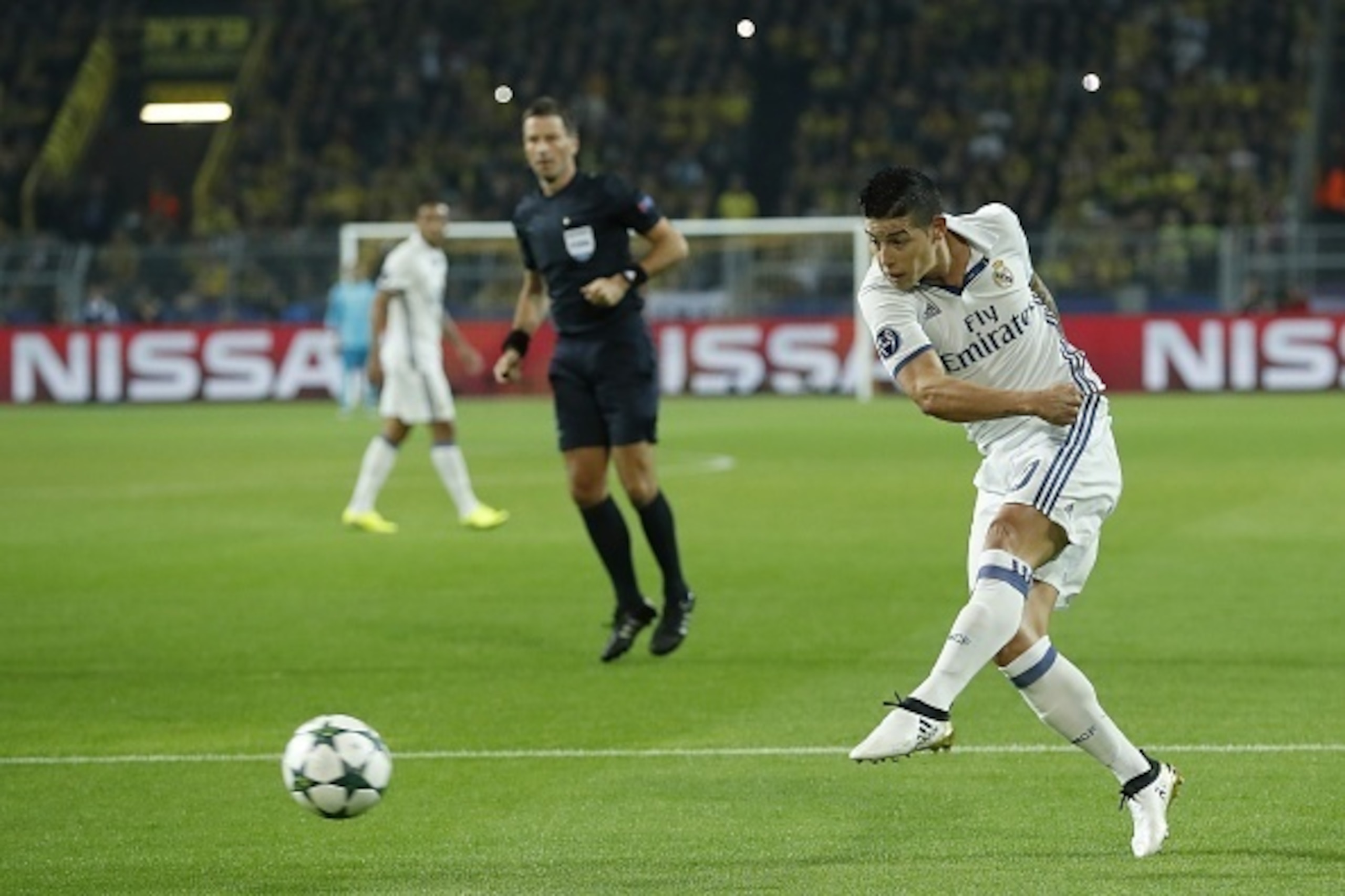 James Rodriguez of Real Madrid during the UEFA Champions League group F match between Borussia Dortmund and Real Madrid on September 27, 2016 at the Signal Iduna Park stadium in Dortmund, Germany.(Photo by VI Images via Getty Images)