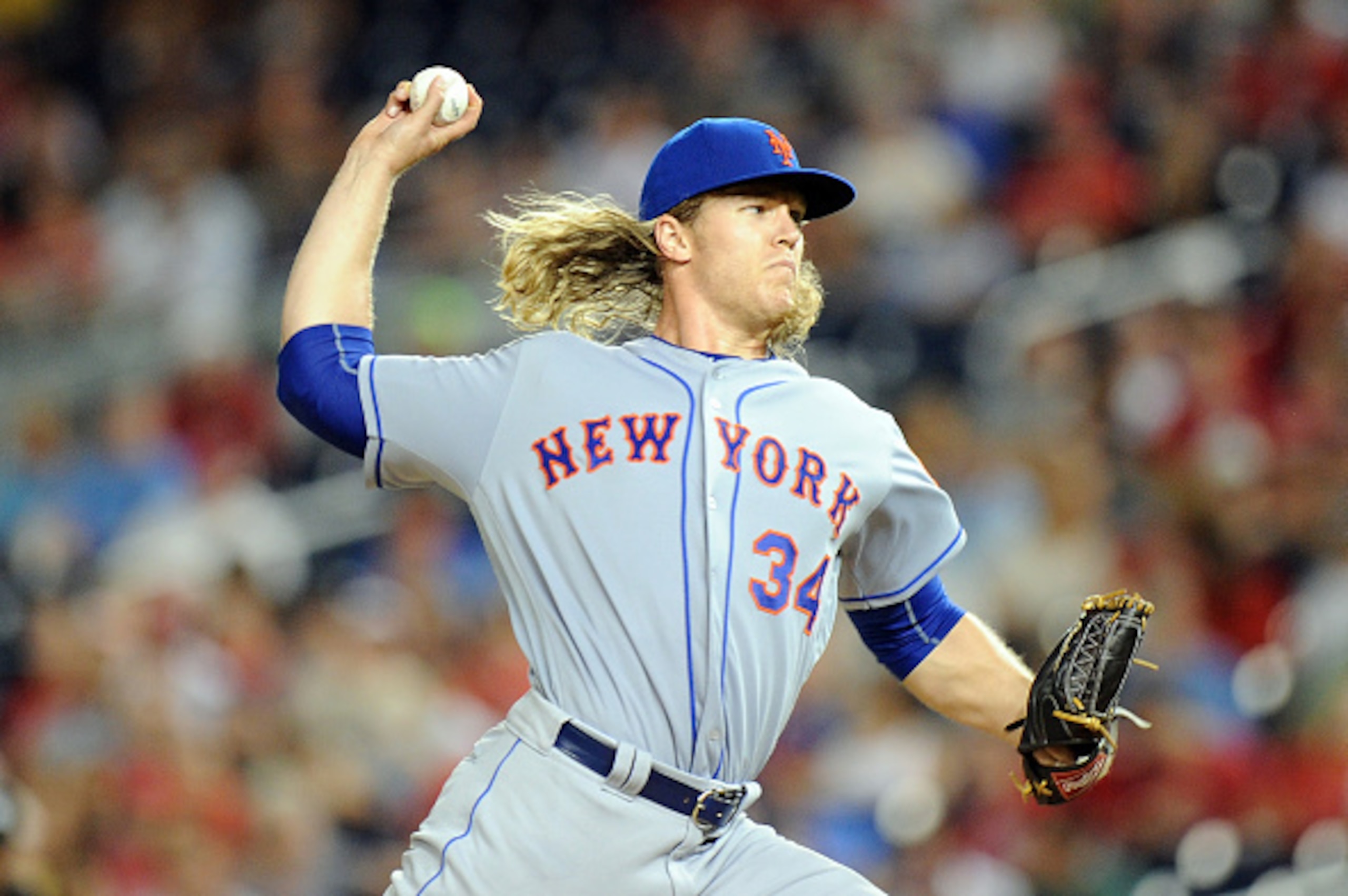 WASHINGTON, DC - SEPTEMBER 13:  Noah Syndergaard #34 of the New York Mets pitches against the Washington Nationals at Nationals Park on September 13, 2016 in Washington, DC. (Photo by G Fiume/Getty Images)