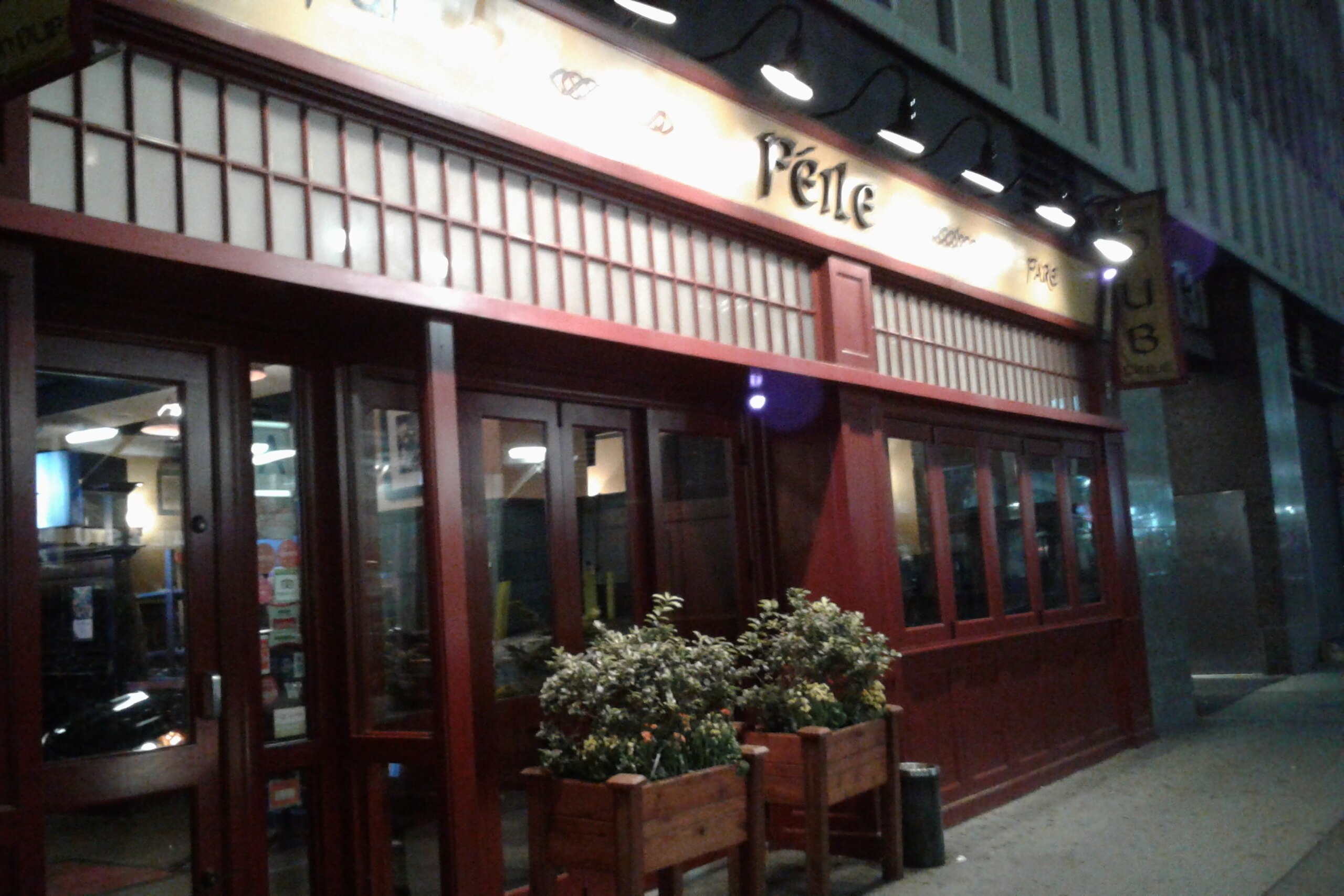 Feile pub in Manhattan. Feile pub in Manhattan.