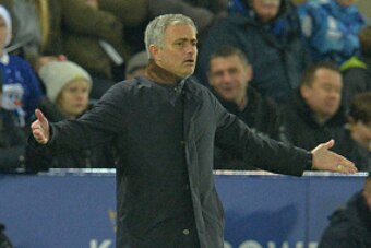 Chelsea's Portuguese manager Jose Mourinho gestures during the English Premier League football match between Leicester City and Chelsea at the King Power Stadium in Leicester, central England on December 14, 2015. 
AFP PHOTO / PAUL ELLIS
RESTRICTED TO EDI
